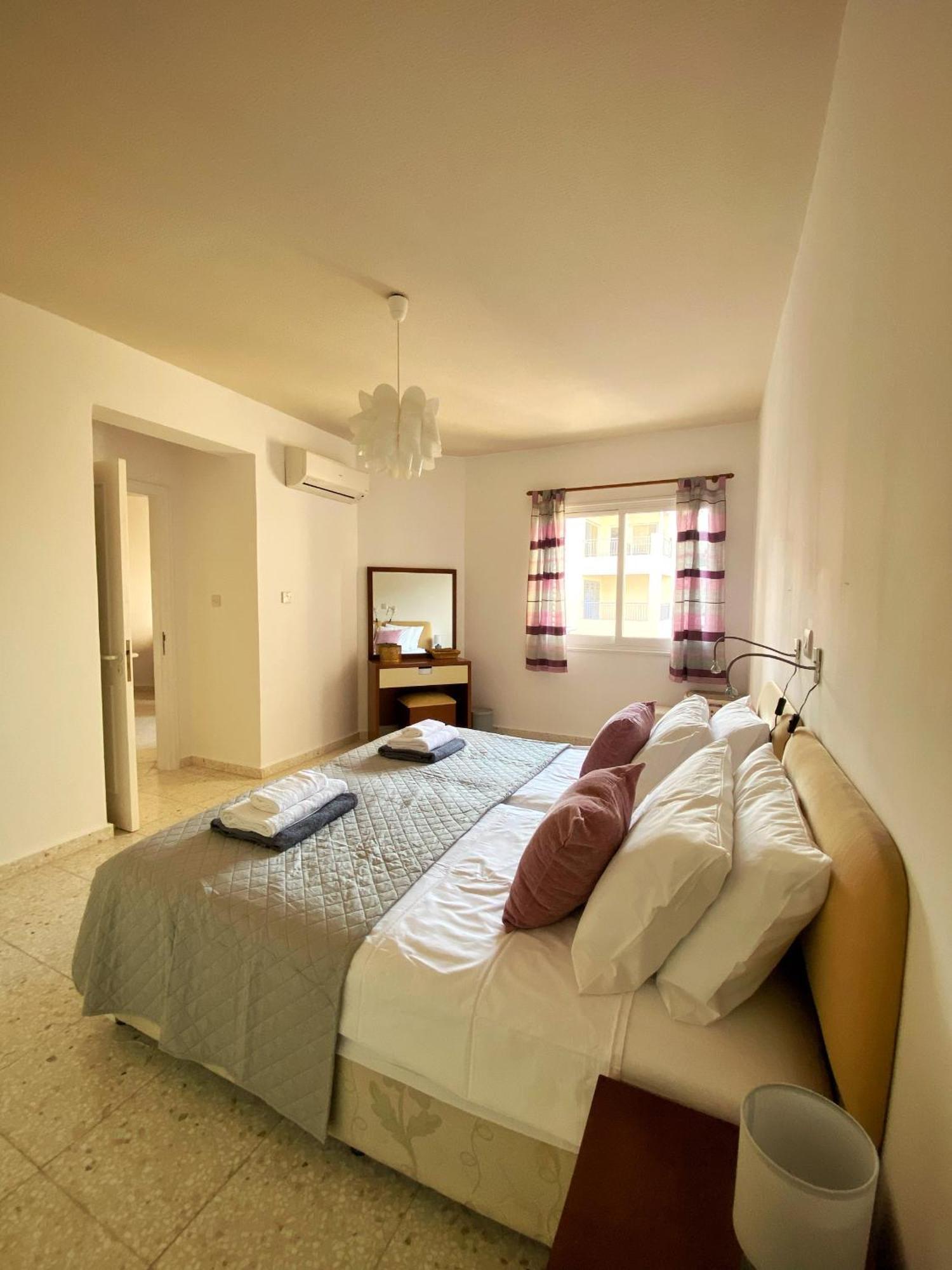 King's Palace Apartment