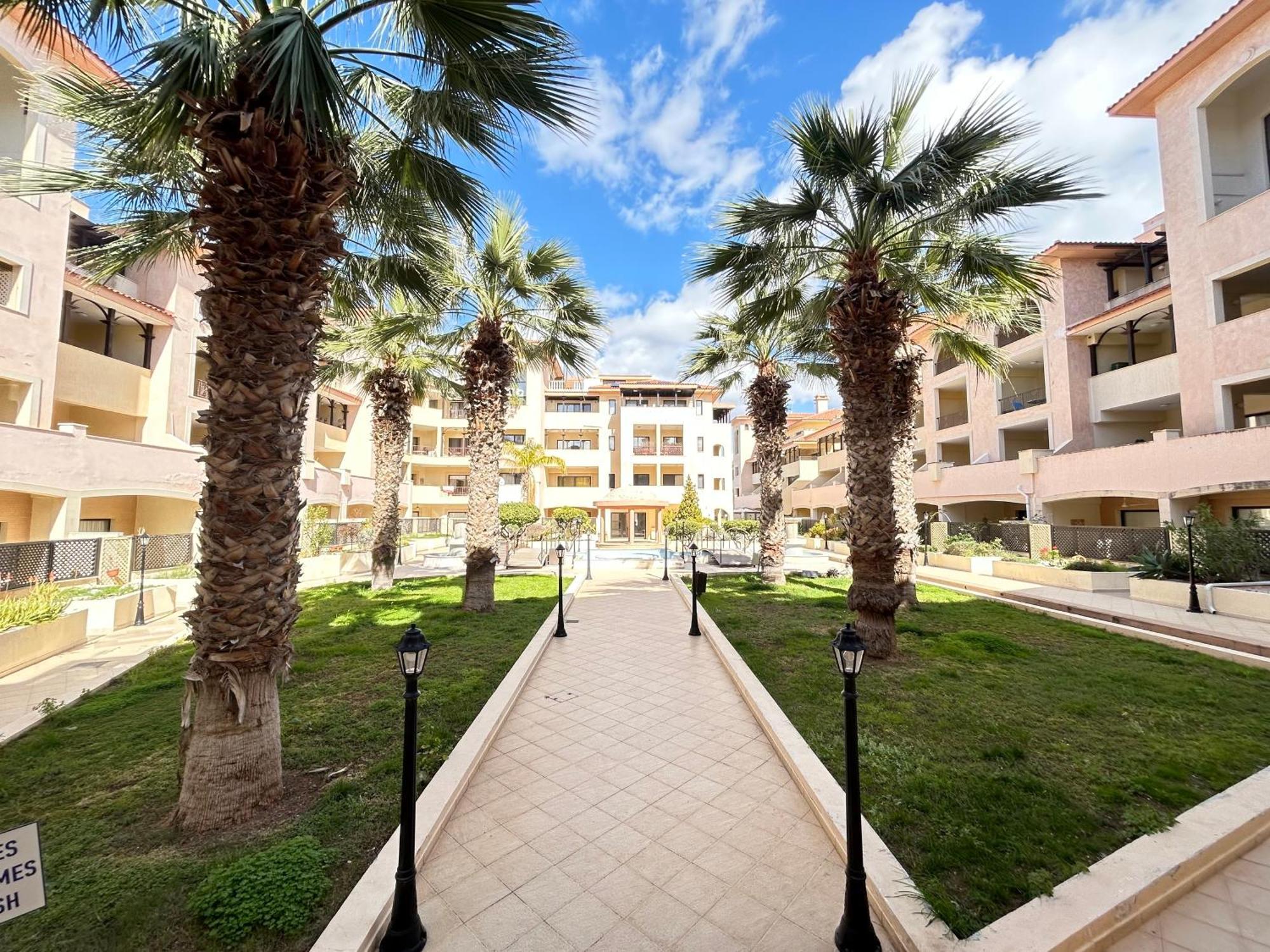 Sun Julz - Queens Gardens Apartment *