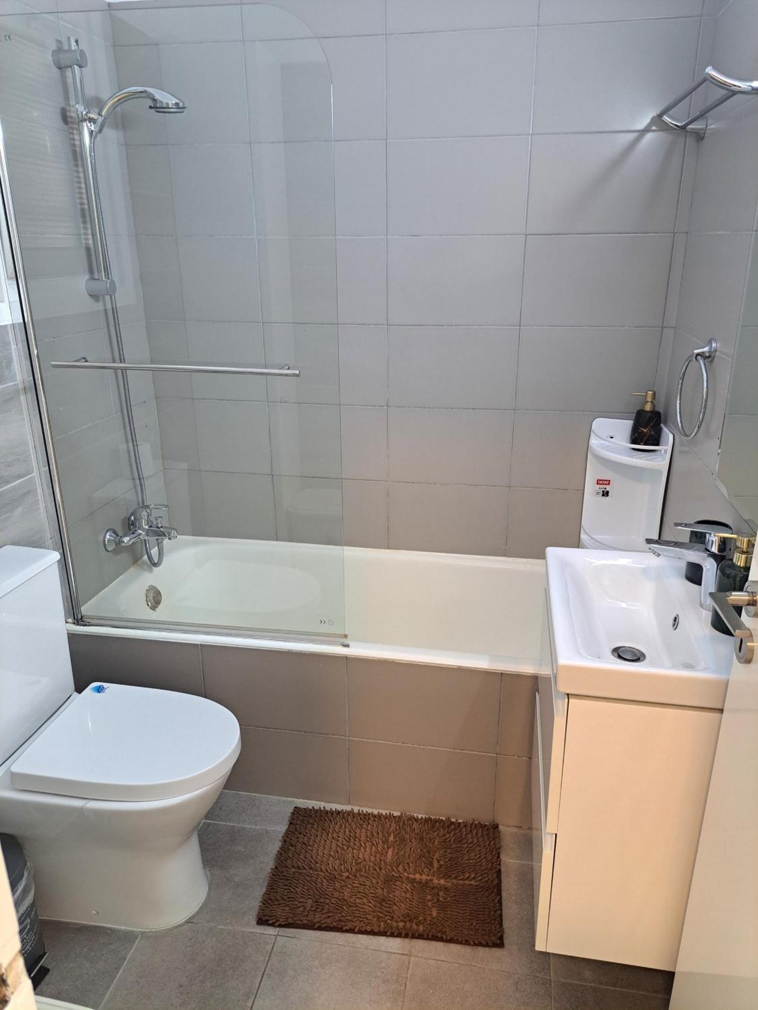 Prime Location! - 400m From The * Paphos