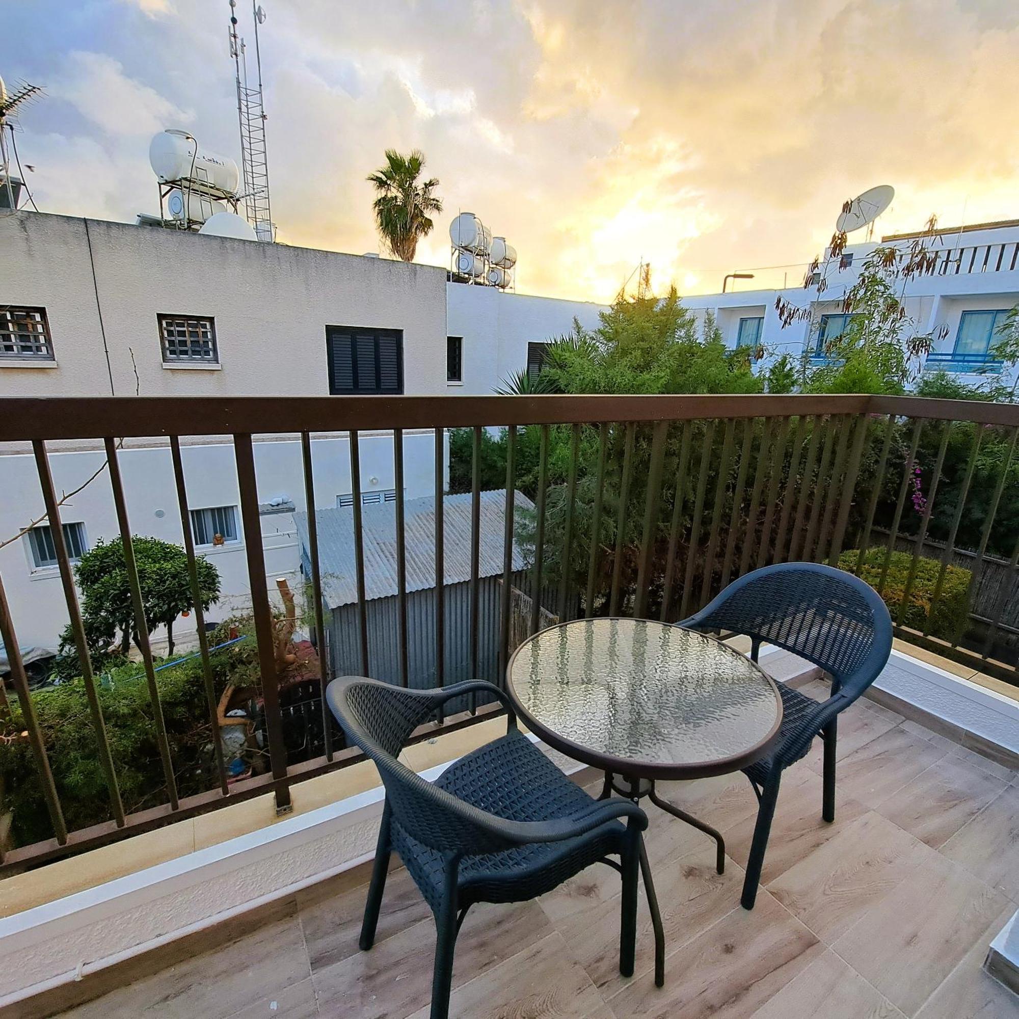 Apartment Prime Location! - 400m From The Paphos