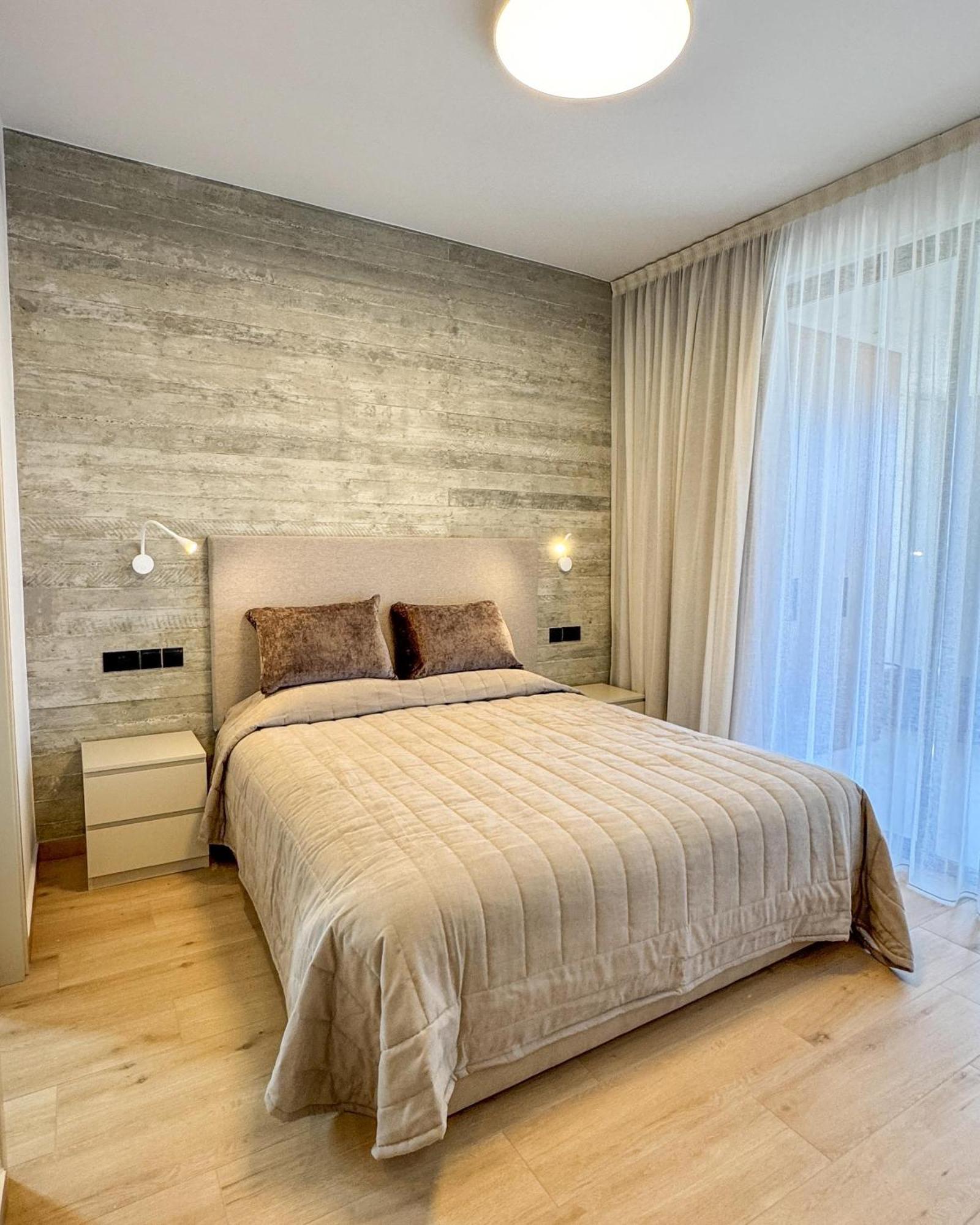 Apartment Malberry Park 203 - Modern 2 Bedroom With Pool, Gym, Jaccuzi *