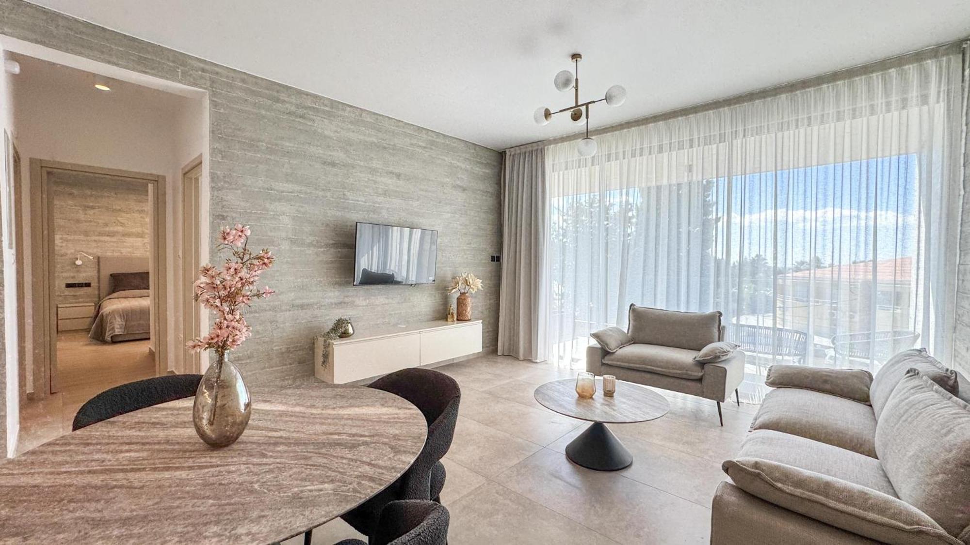 Malberry Park 203 - Modern 2 Bedroom With Pool, Gym, Jaccuzi Paphos