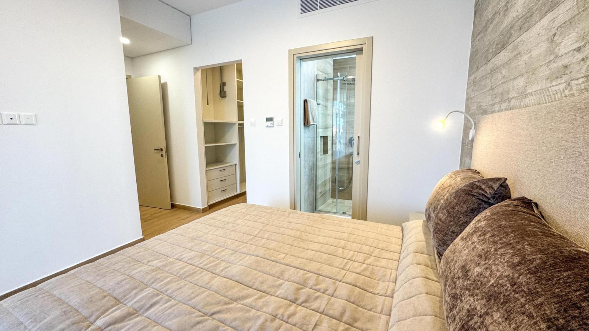 Malberry Park 203 - Modern 2 Bedroom With Pool, Gym, Jaccuzi Apartment