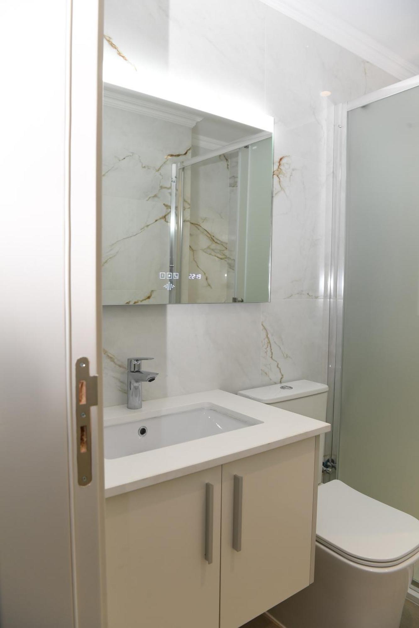 Alexis - Newly Renovated 2-bedroom With Swimming Pool Paphos