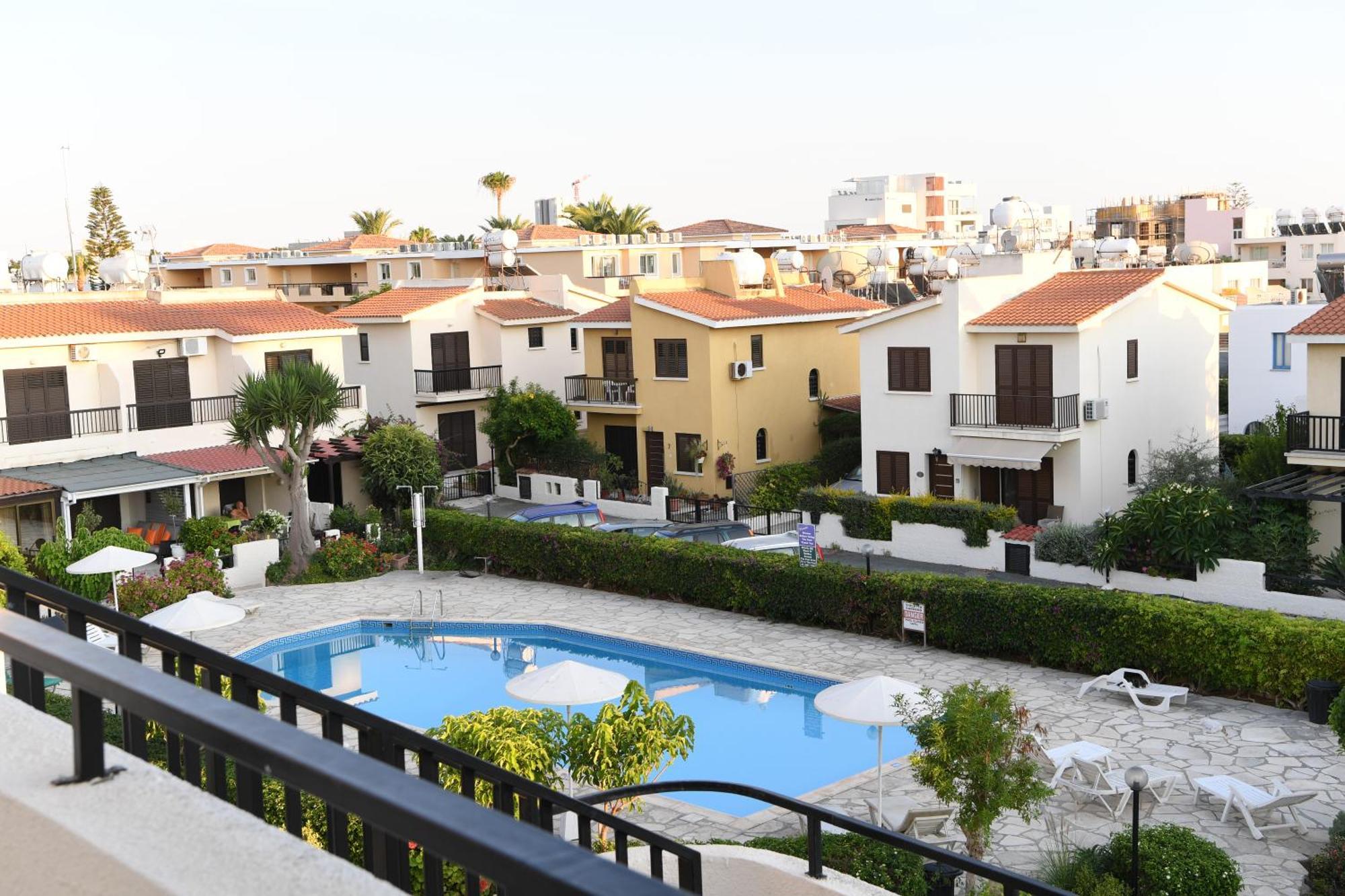 Alexis - Newly Renovated 2-bedroom With Swimming Pool