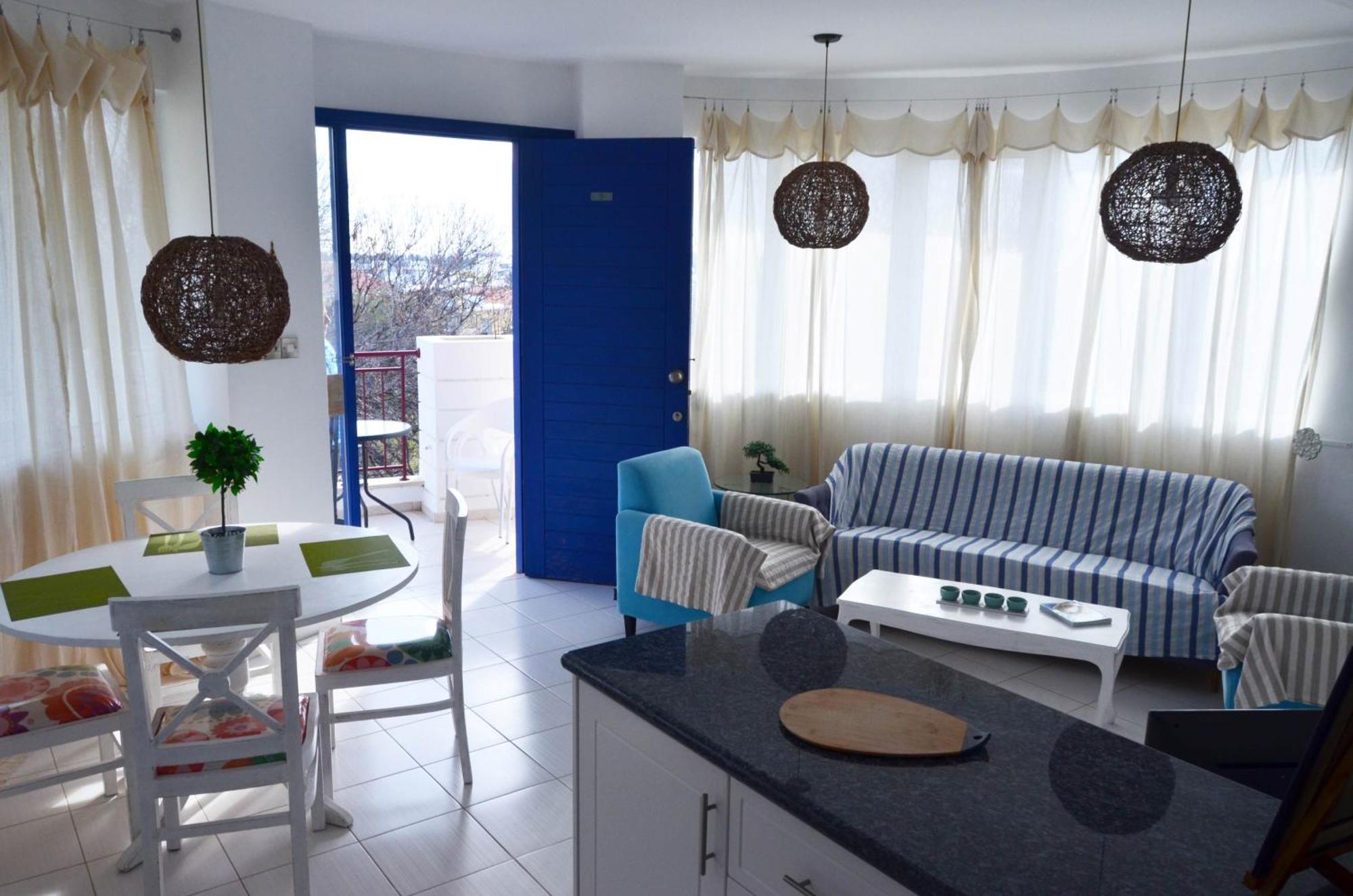 Apartment Mia's Cove Paphos