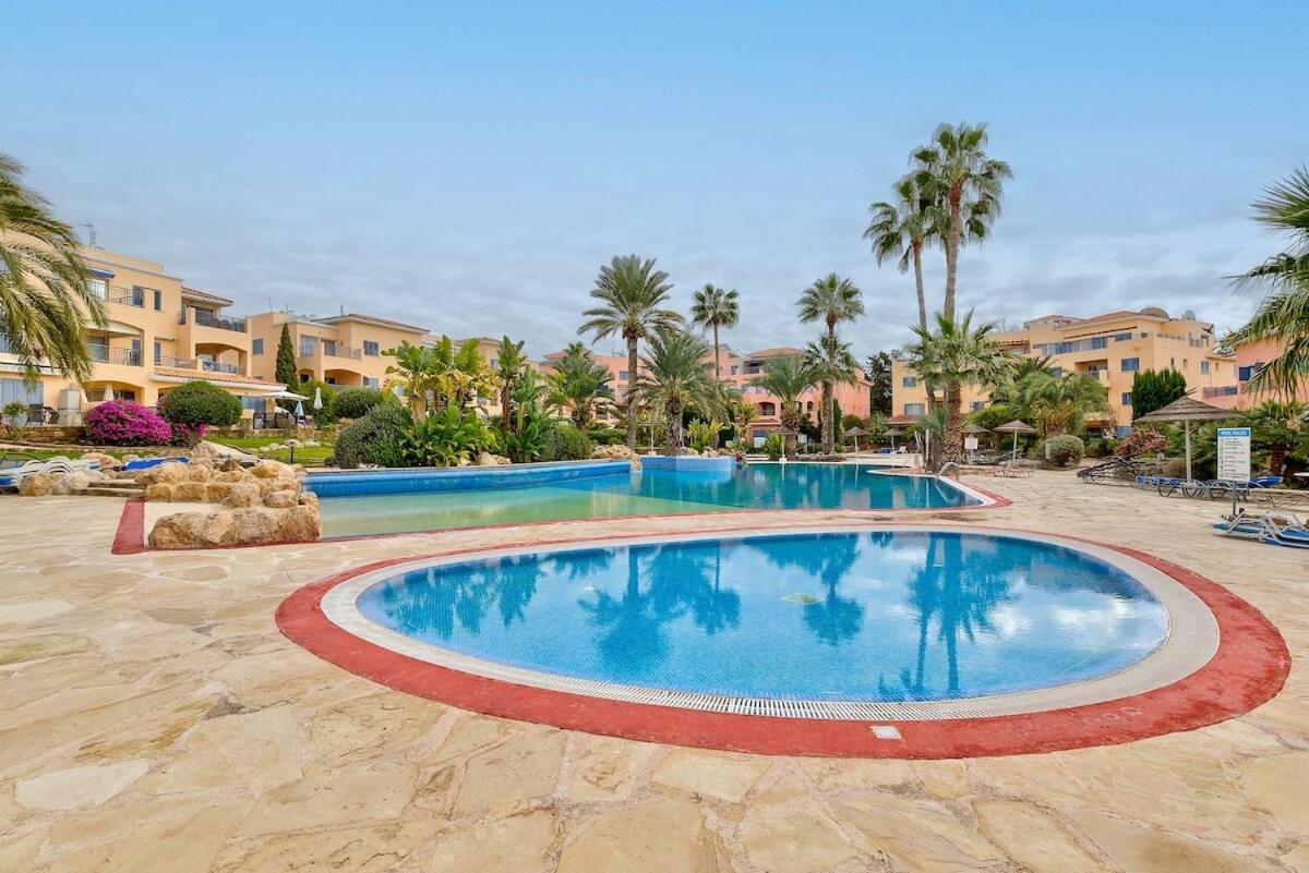 Limnaria Gardens Beautiful By Vichy Apartment Paphos