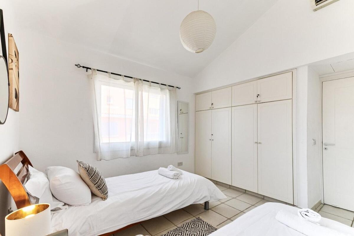 Apartment Limnaria Gardens Beautiful By Vichy Paphos