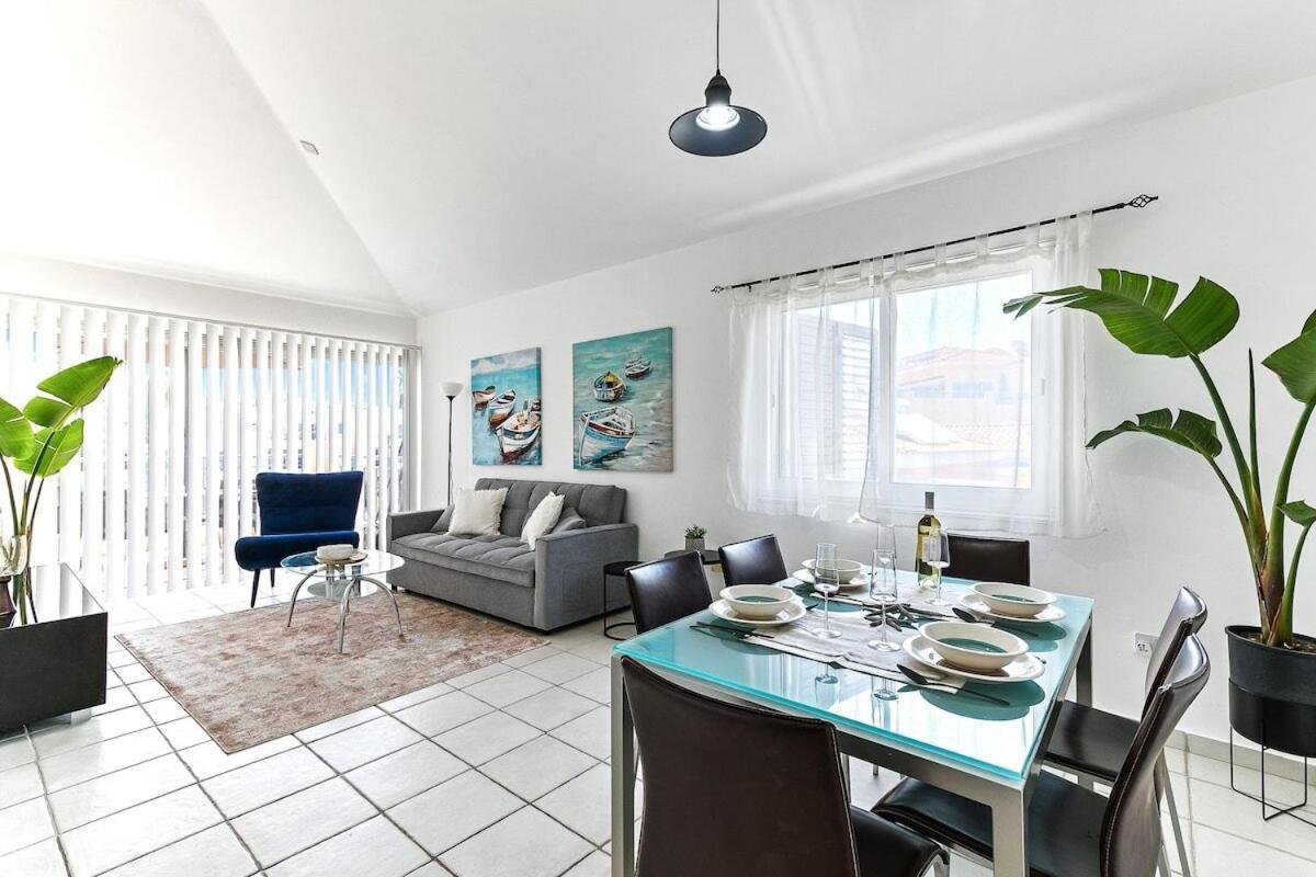 Apartment Limnaria Gardens Beautiful By Vichy Paphos