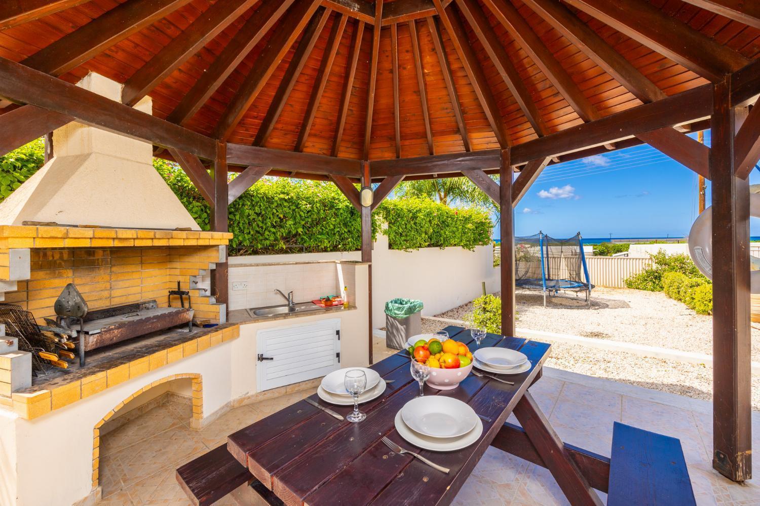 Komissa Villa
