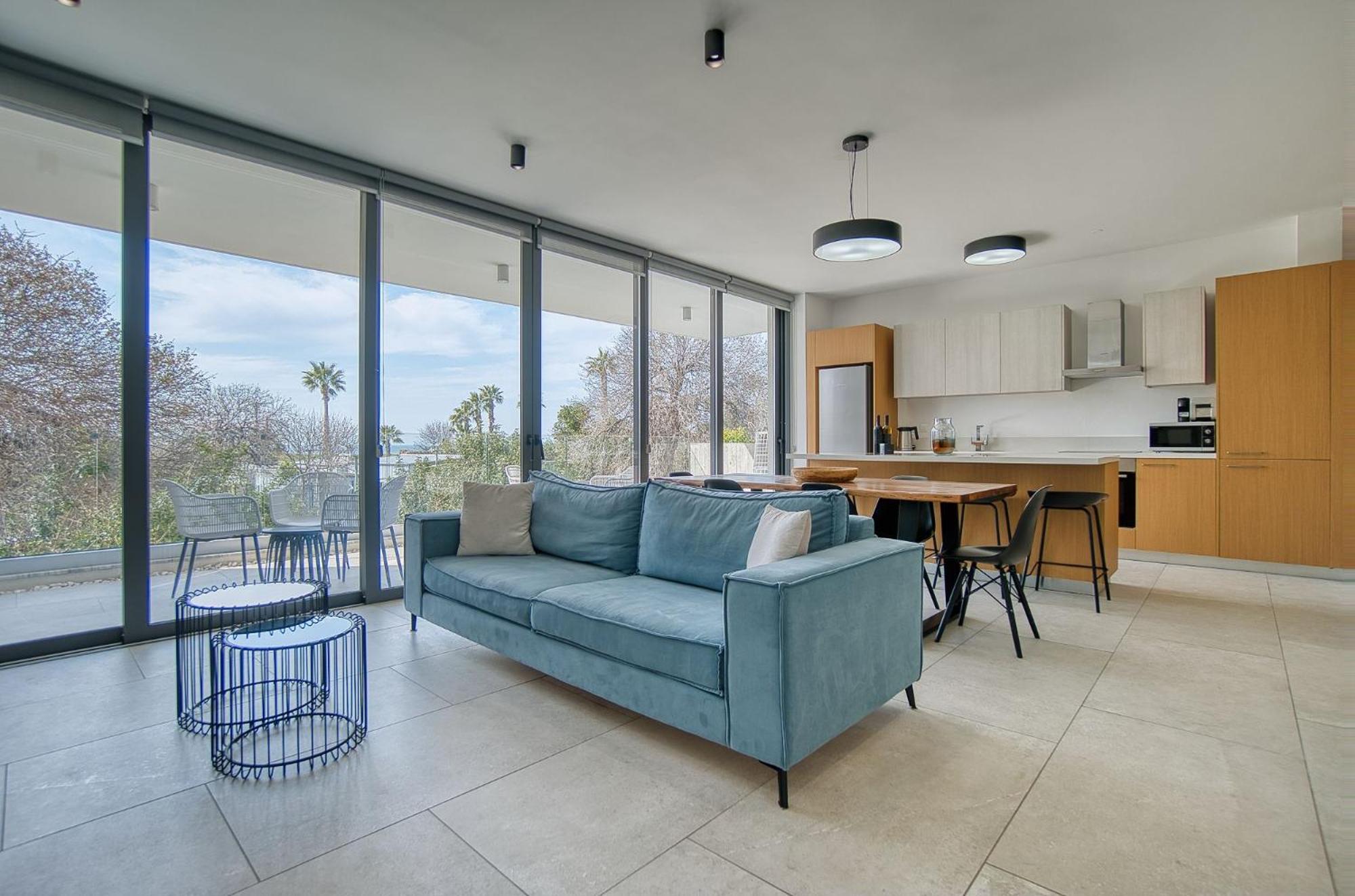 Avenue 103 3 Bed Apartment *