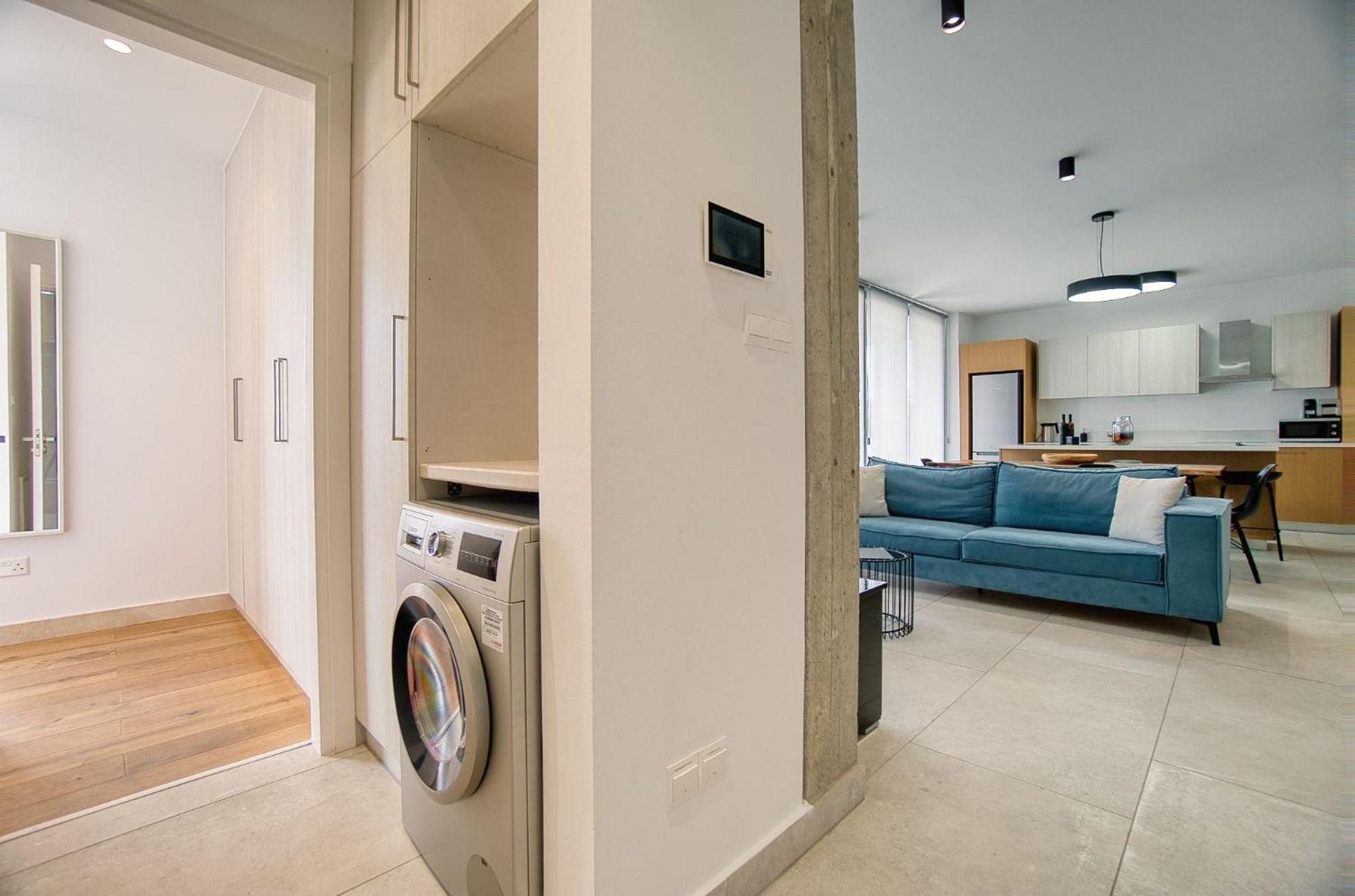 Apartment Avenue 103 3 Bed *