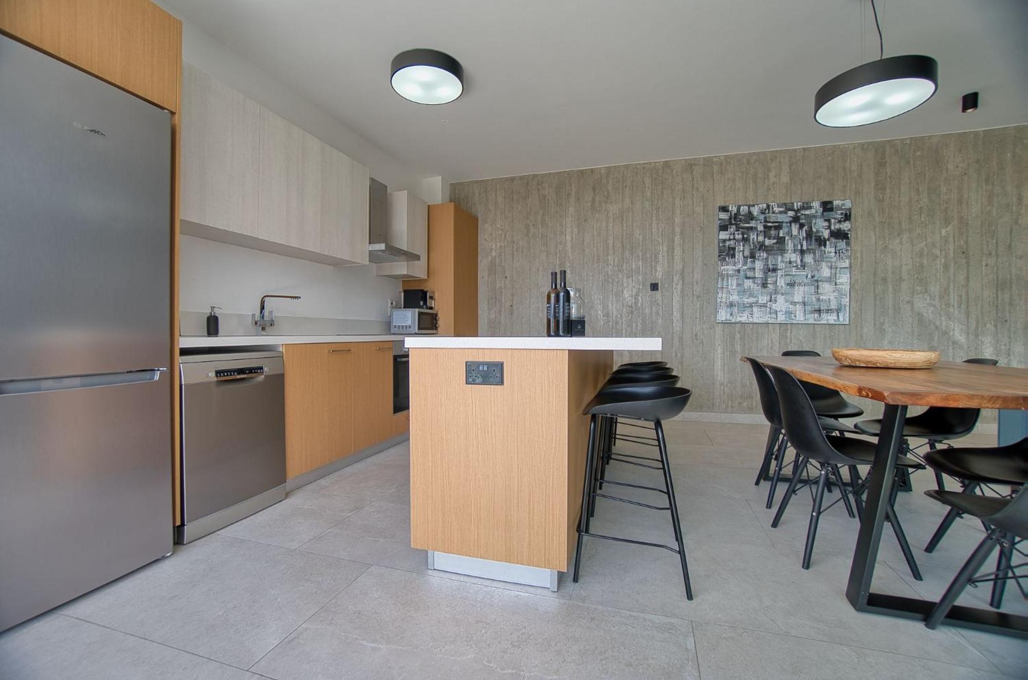 Avenue 103 3 Bed