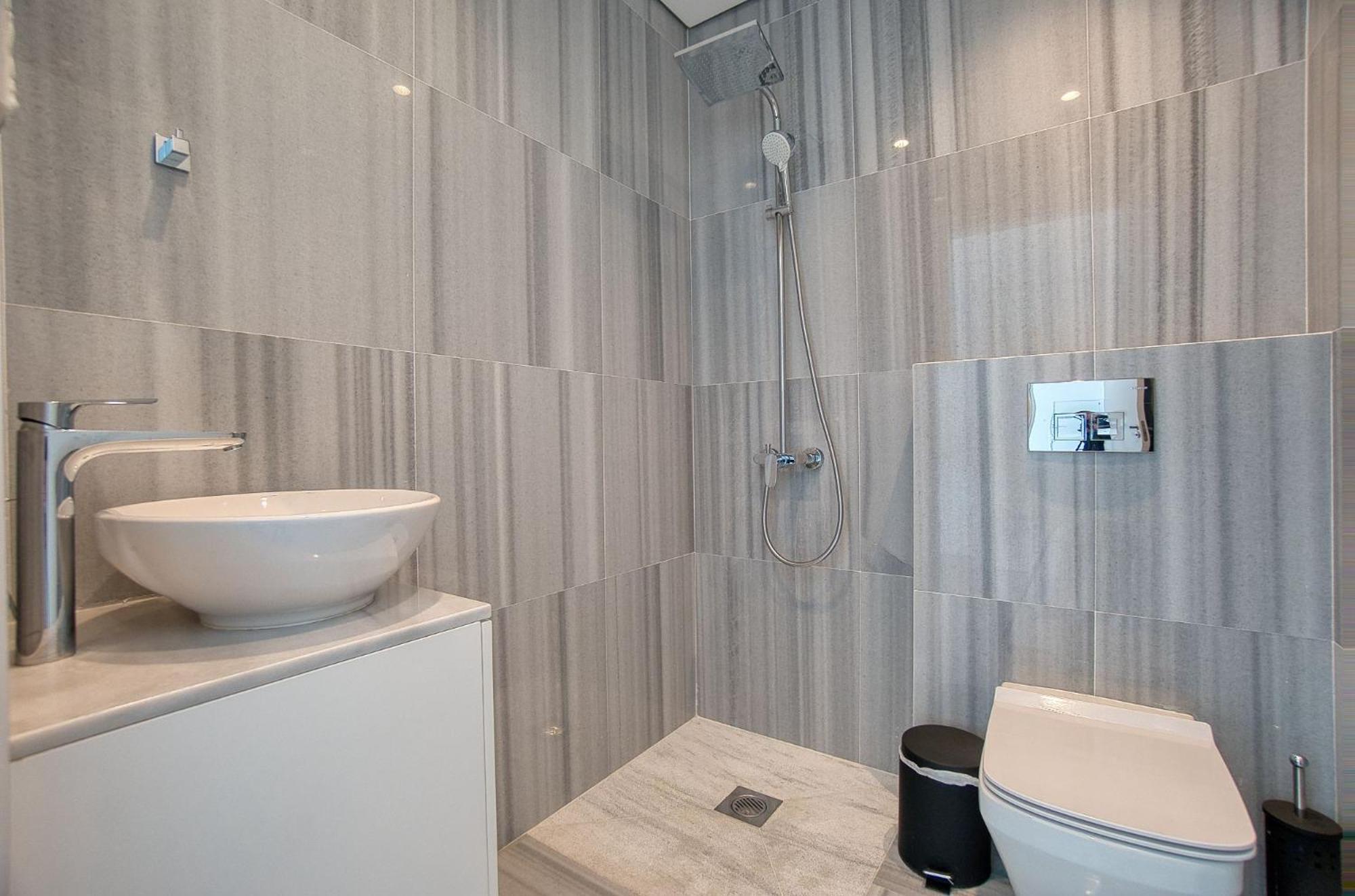 Emerald 102 2 Bed Paphos