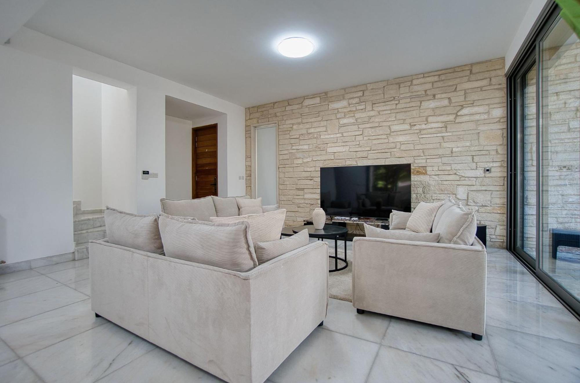 Villa Downtown 2 *