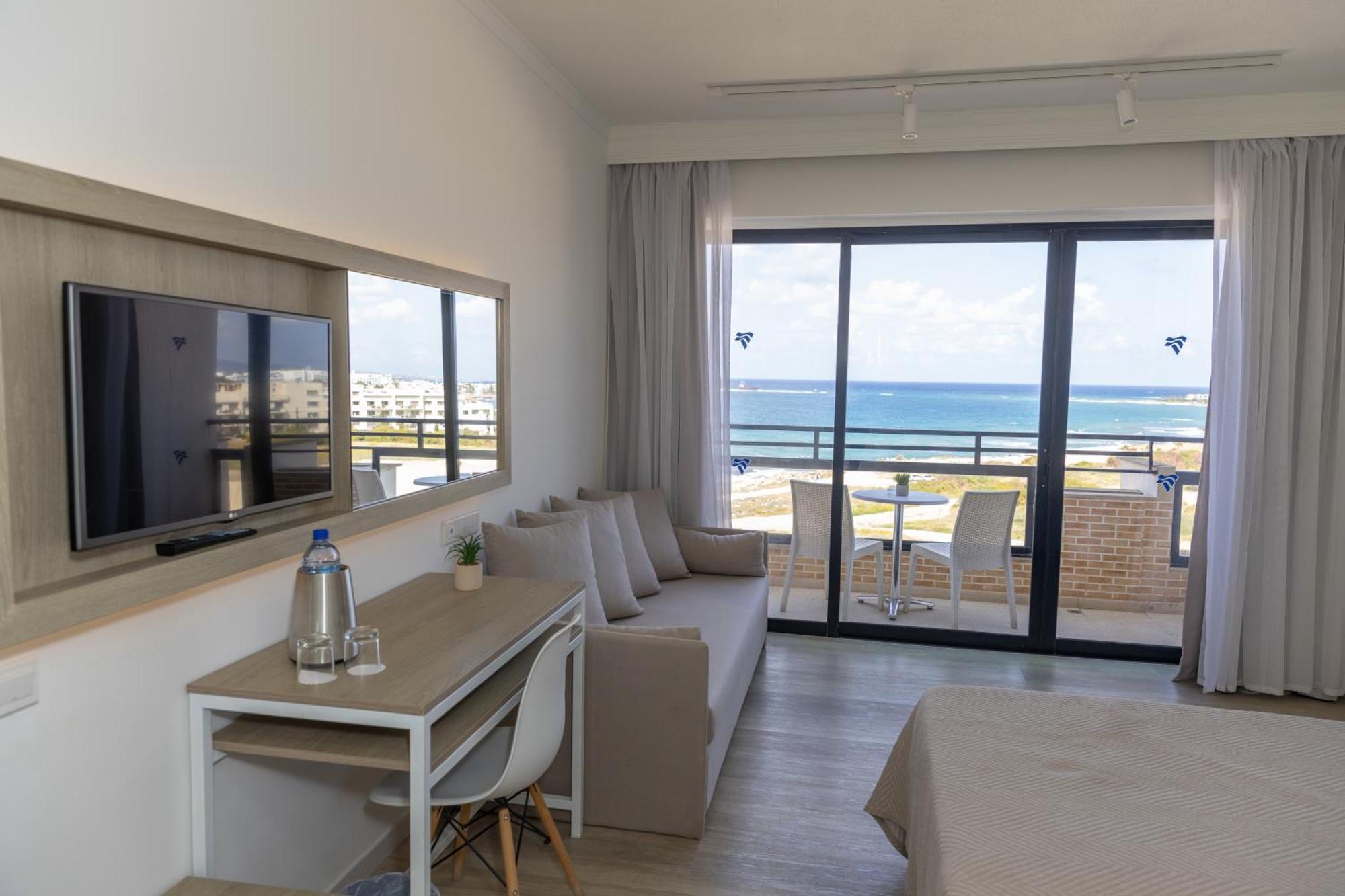 Venus Beach 5*