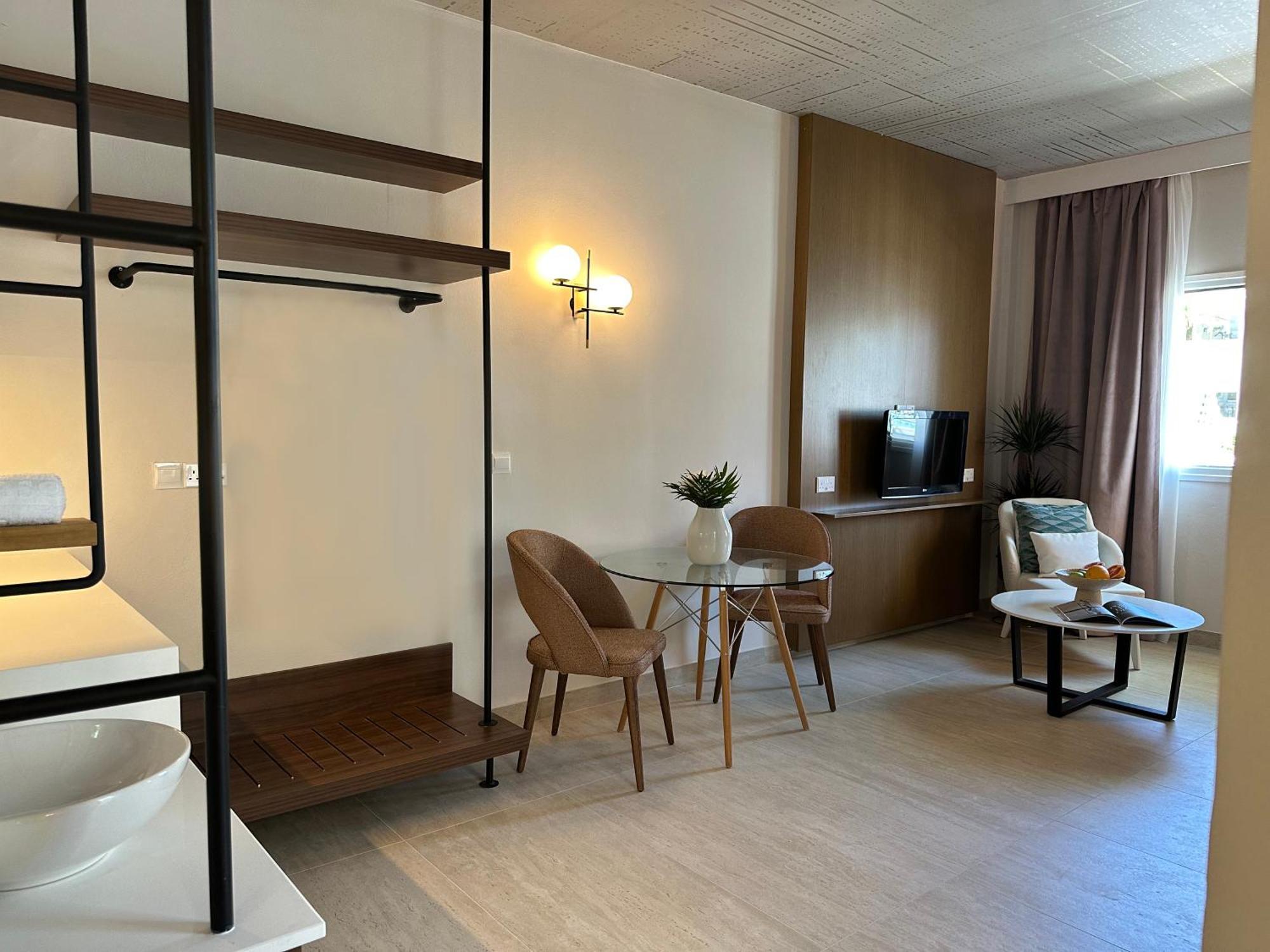 Hotel King Jason - Designed For Adults By Louis