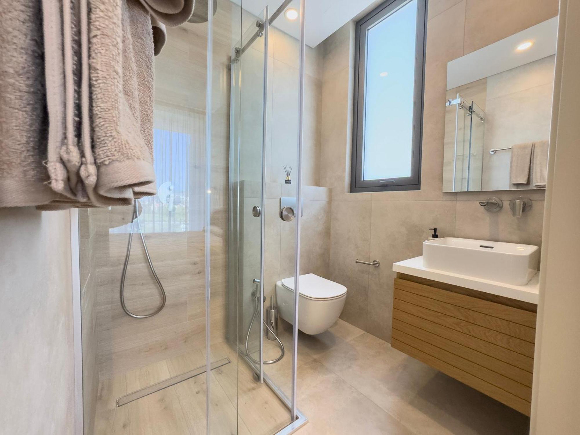 Malberry Park 301 - Modern 2 Bedroom With Pool, Gym, Jaccuzi Apartment Paphos