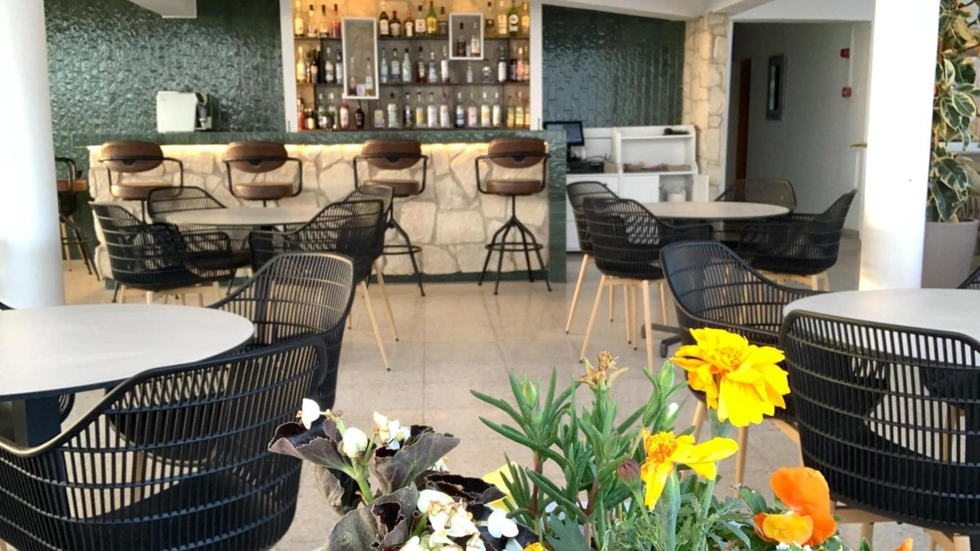 Vrachia & - Adults Only Aparthotel
