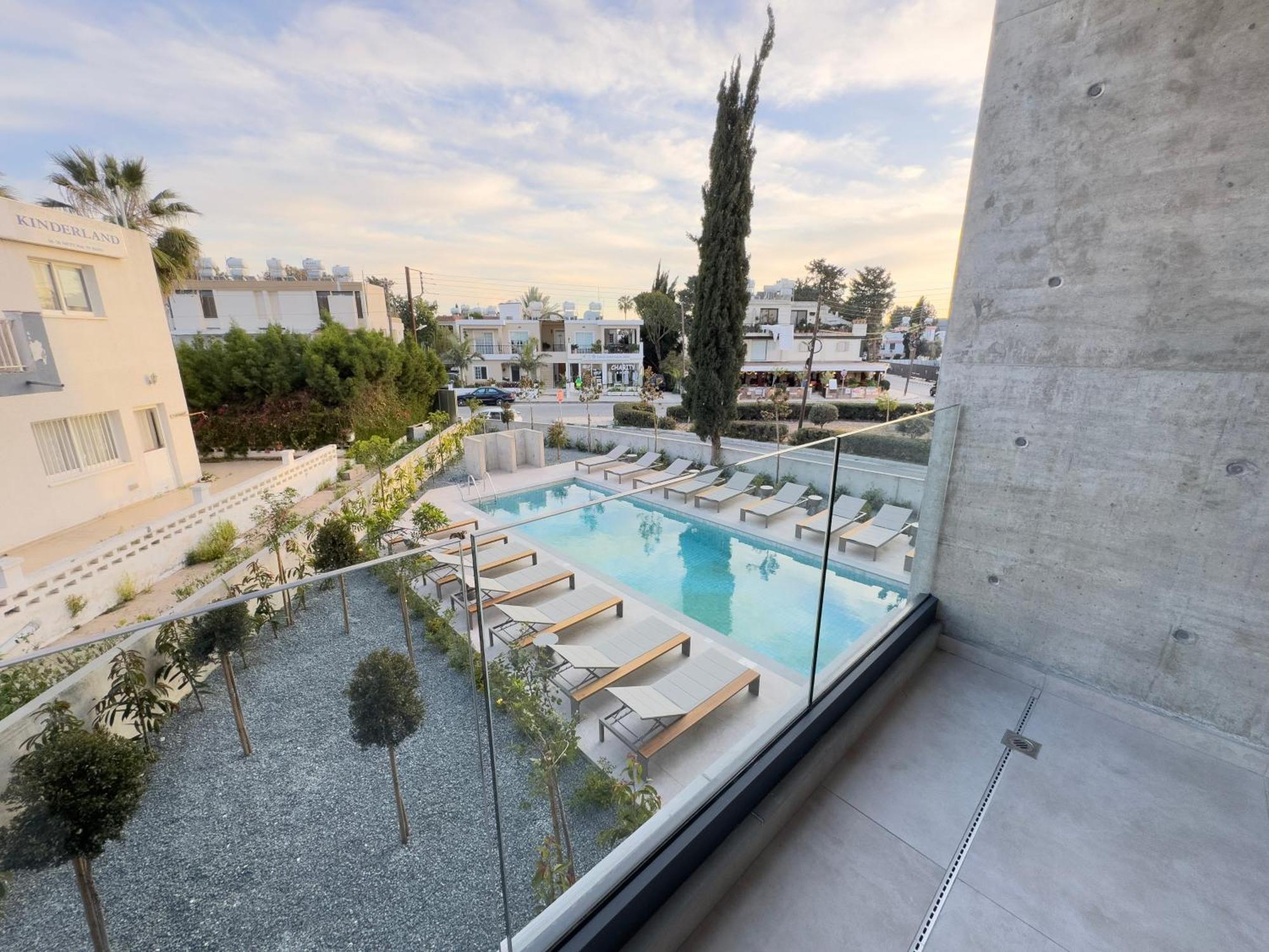 Malberry Park 104 - Modern 2 Bedroom With Pool, Gym, Jaccuzi Apartamento Paphos