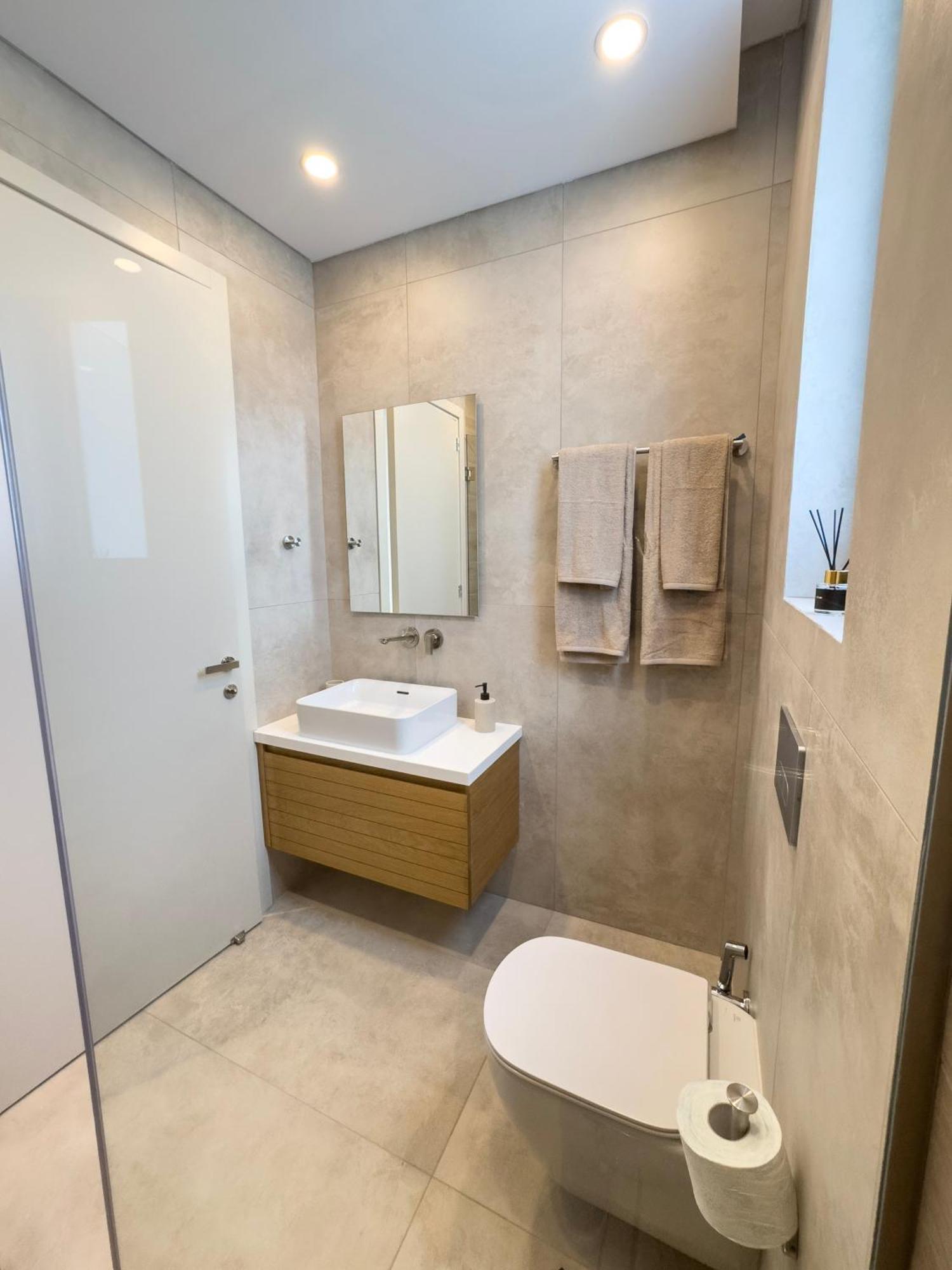 Malberry Park 204 - Modern 2 Bedroom With Pool, Gym, Jaccuzi Apartment Paphos