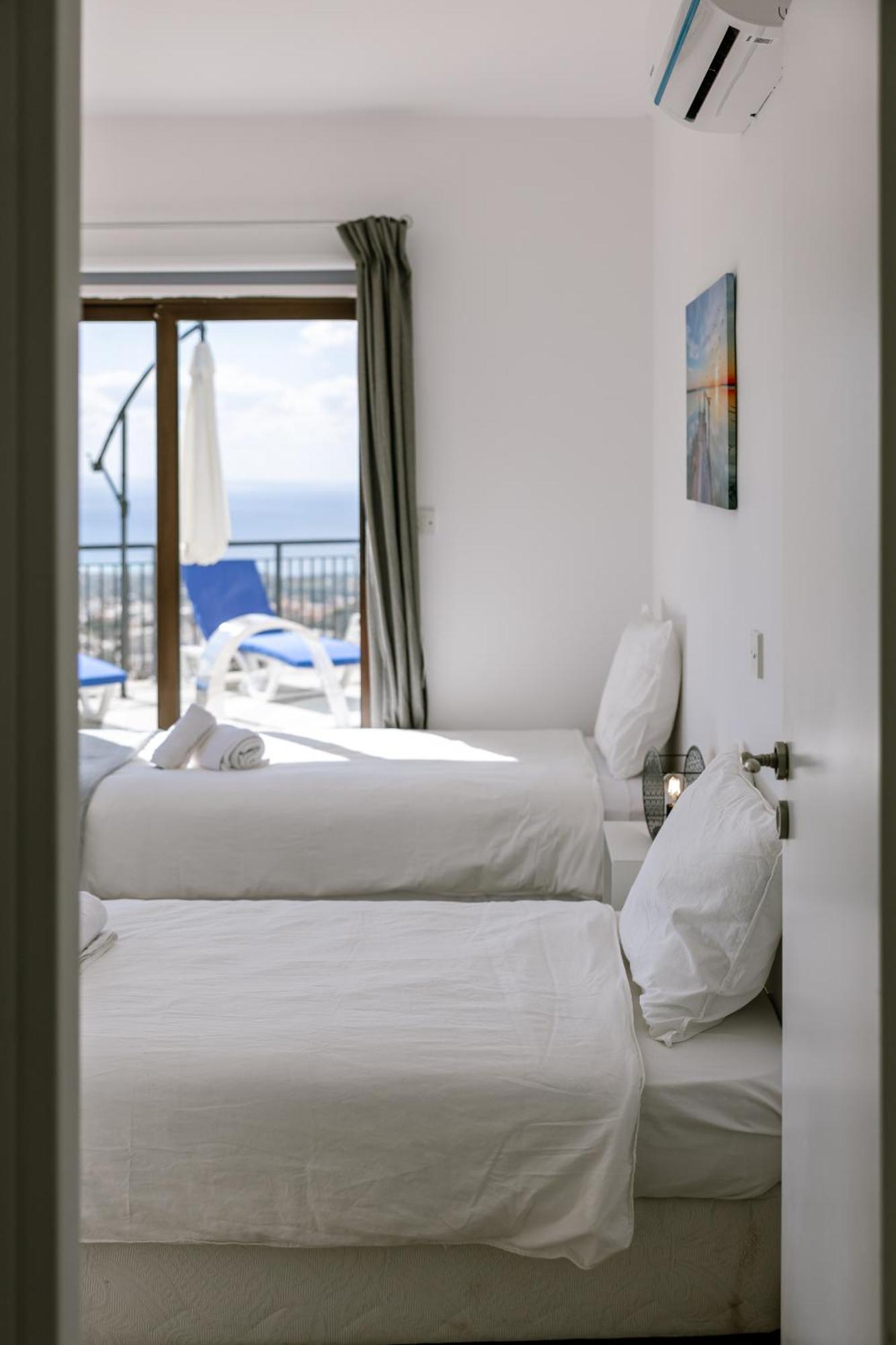 Dream Villa In Tala With Private Pool, Sea & Mountain Views & Garden Retreat * Paphos