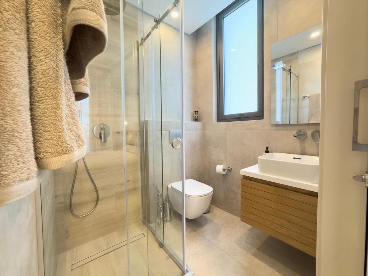 Malberry Park 101 - Modern 2 Bedroom With Pool, Gym, Jaccuzi * Paphos