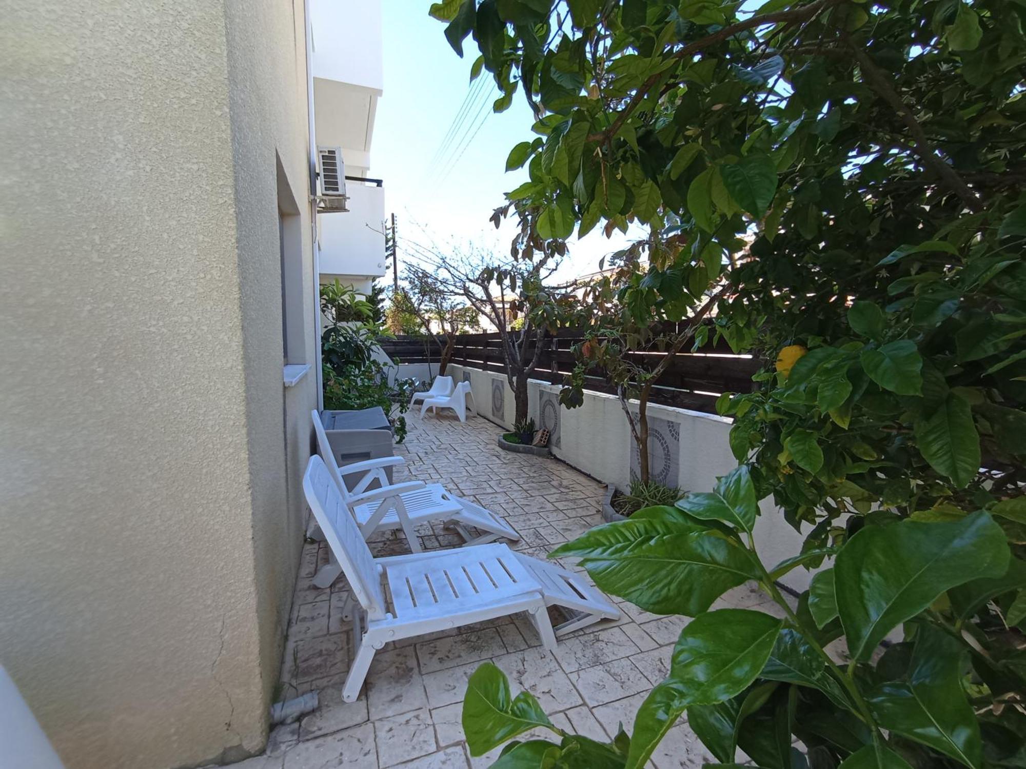 Erato Gardens *