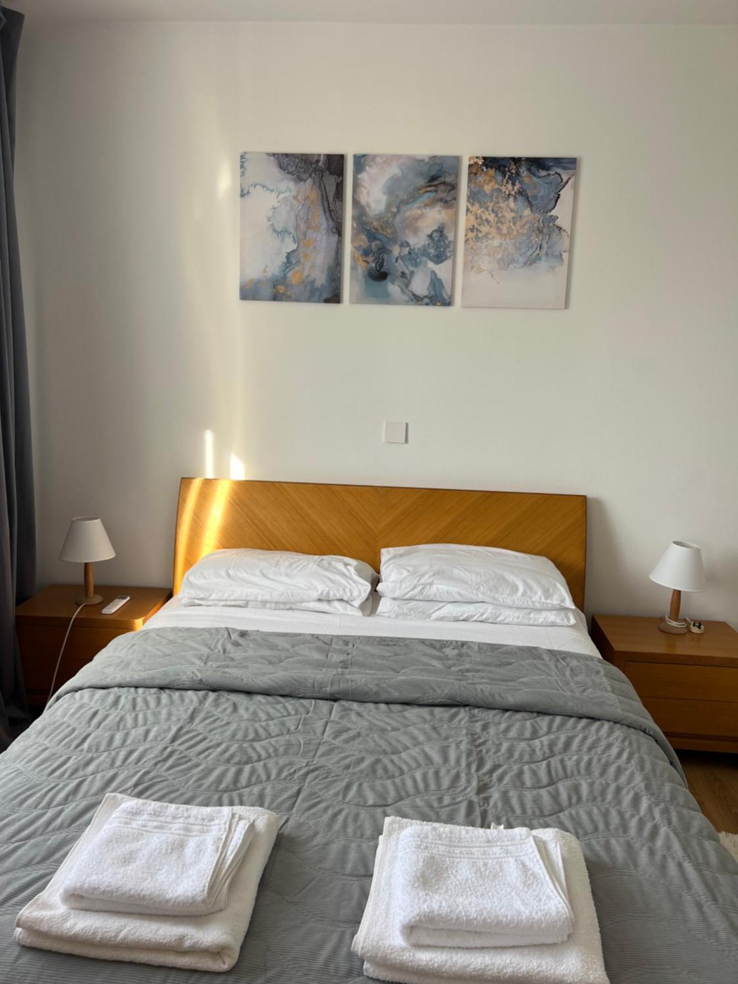 Iris Village Grand Apartment *