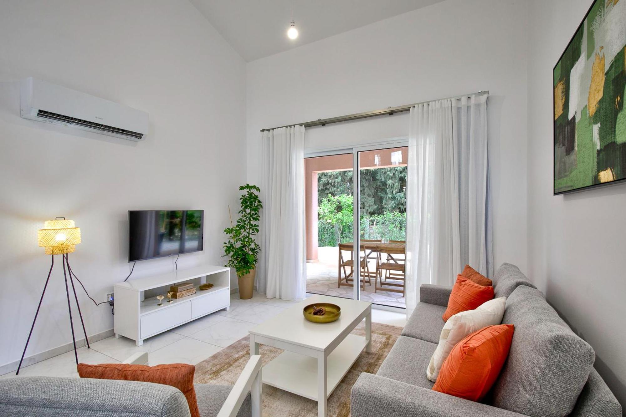 Villa Aphrodite Gardens Stunning By Vichy Holidays *