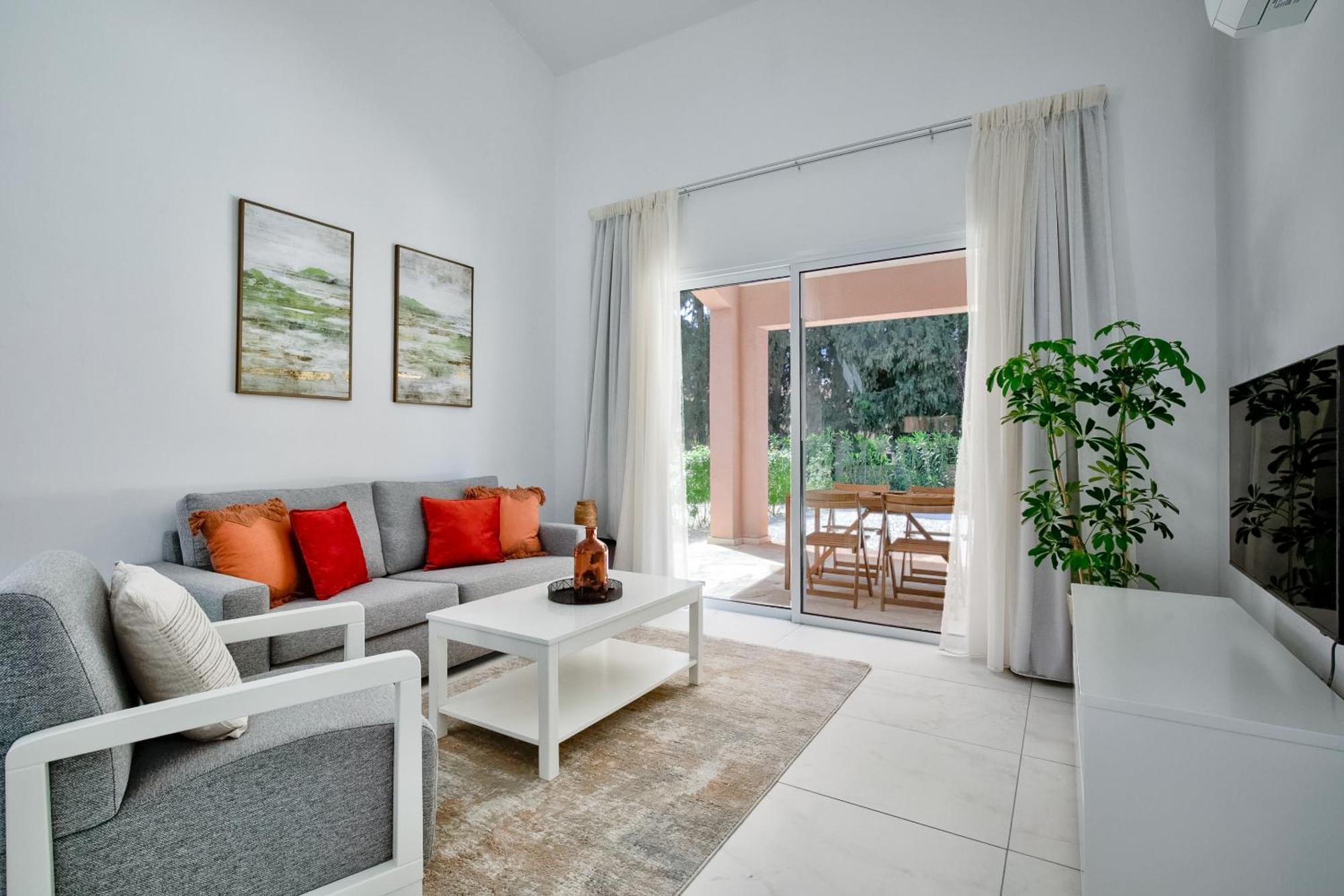 Villa Aphrodite Gardens Modern By Vichy Holidays