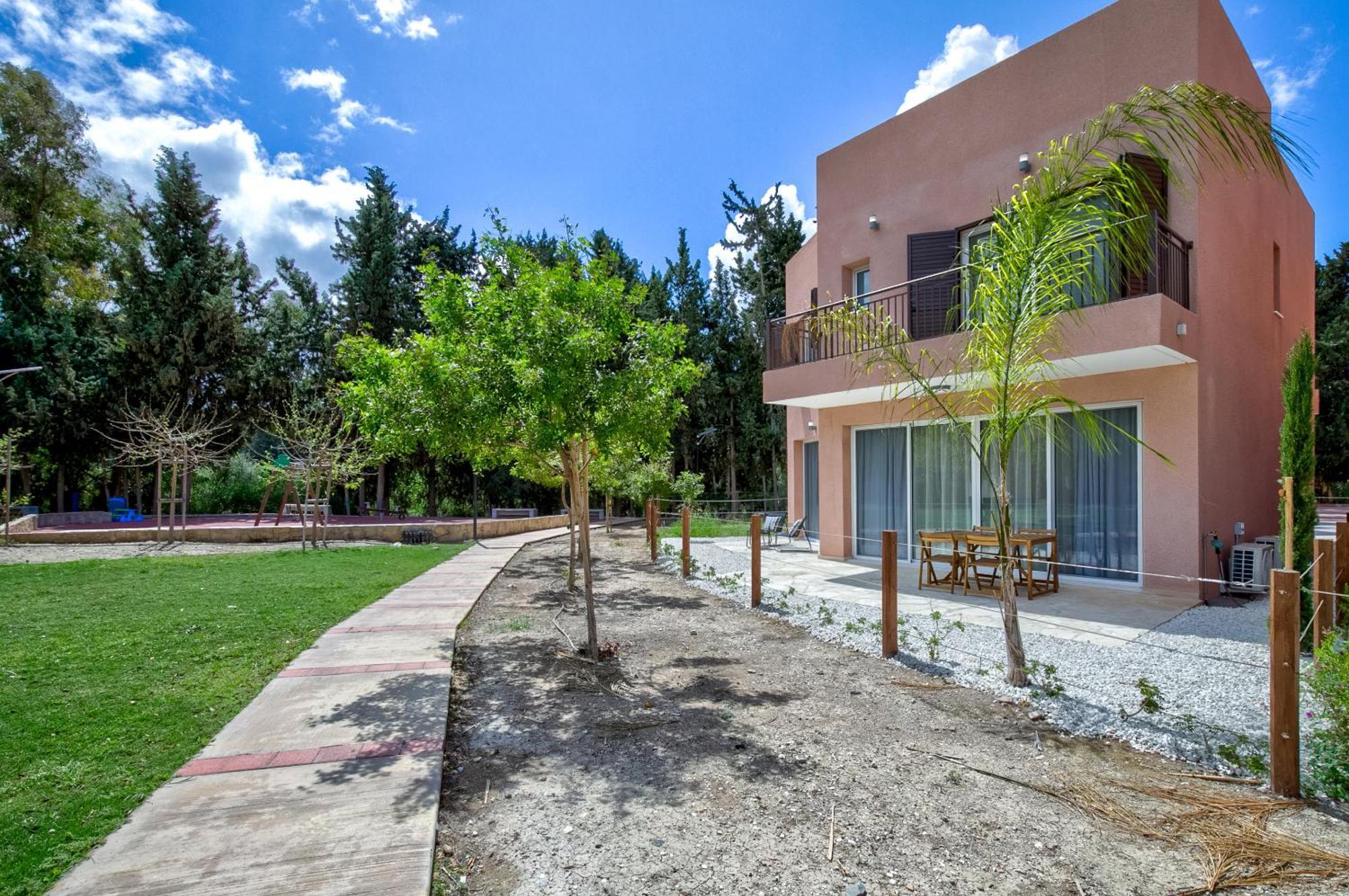 Aphrodite Gardens Modern By Vichy Holidays *