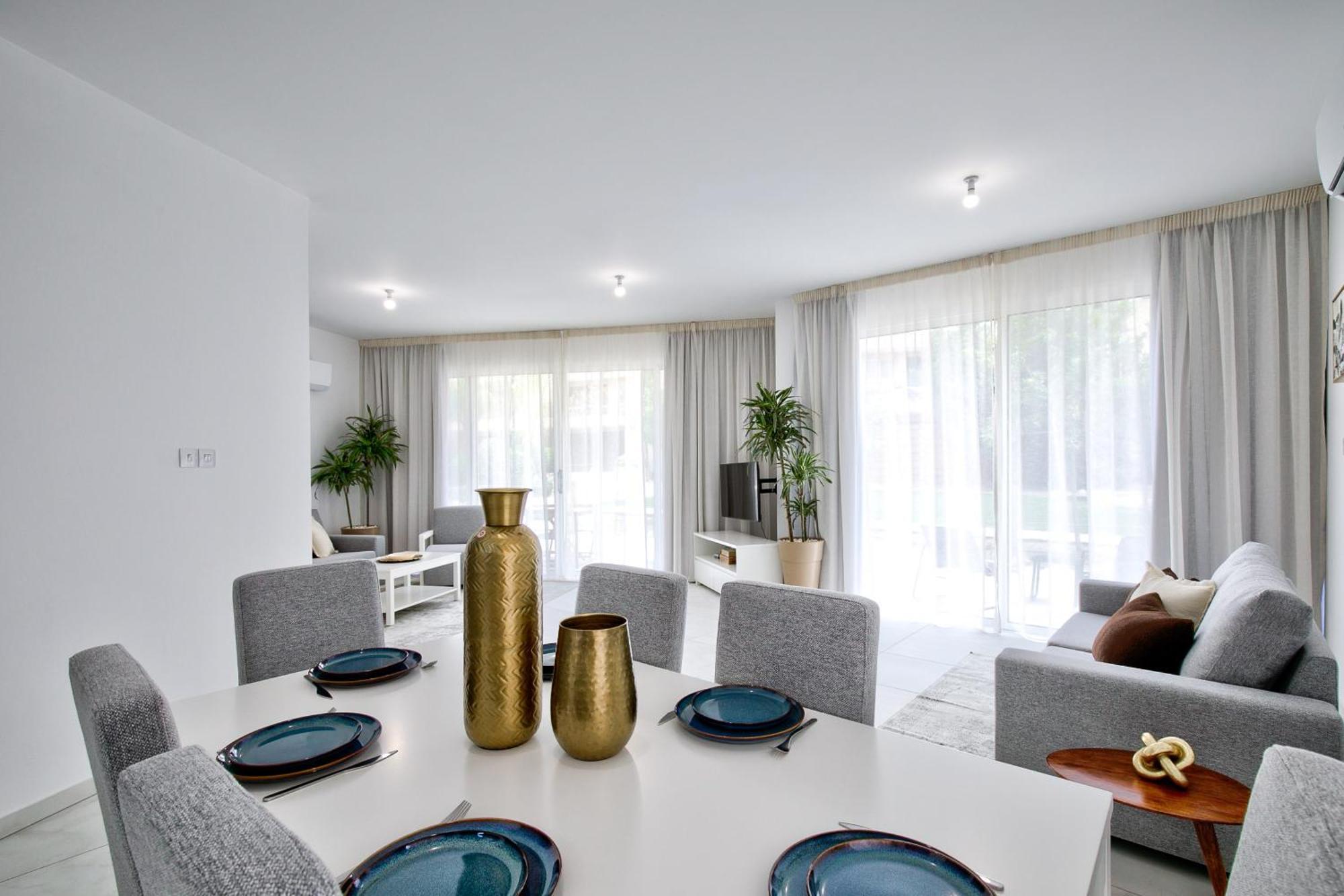 Aphrodite Gardens Modern By Vichy Holidays Paphos
