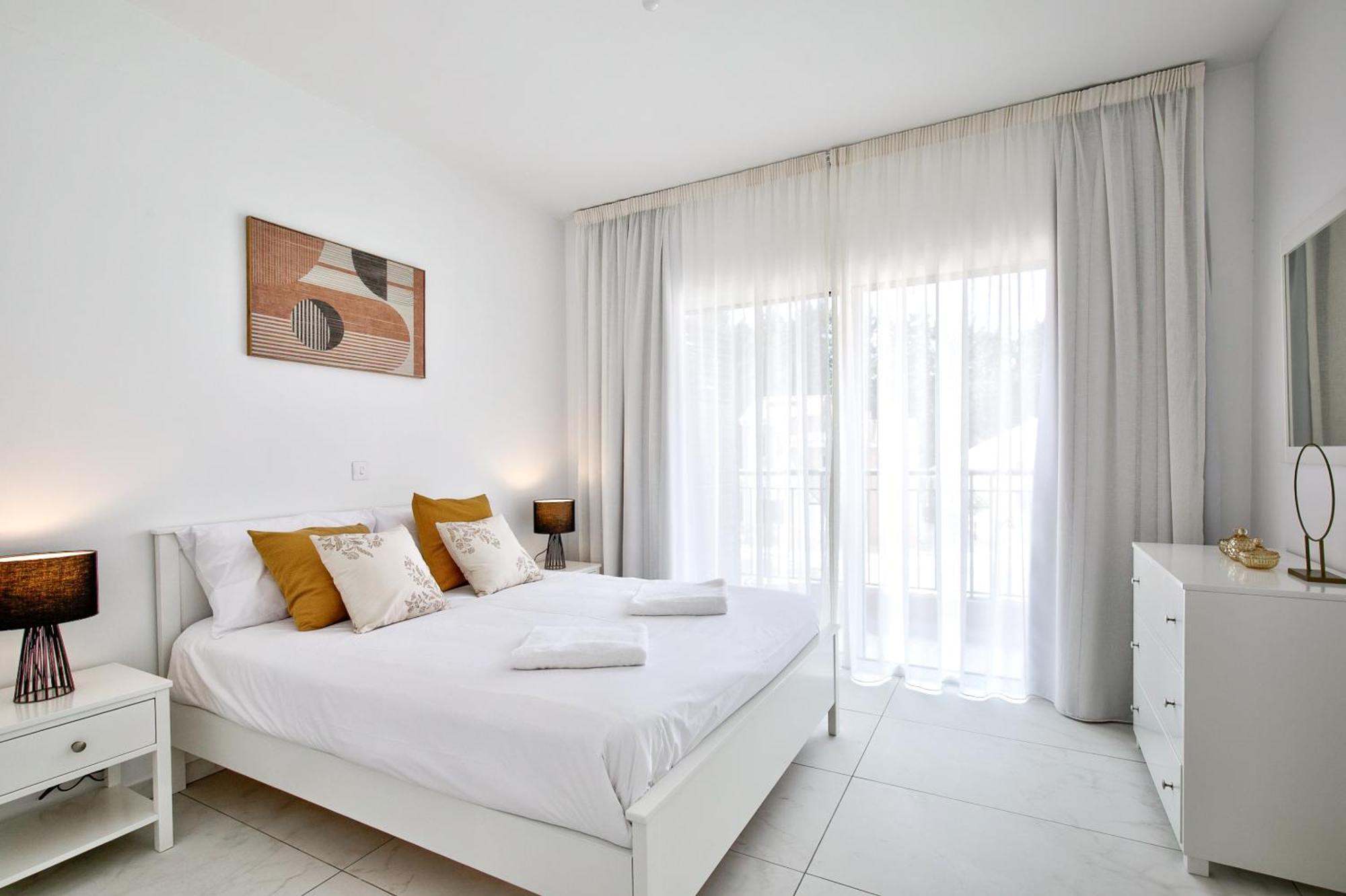 Villa Aphrodite Gardens Modern By Vichy Holidays *