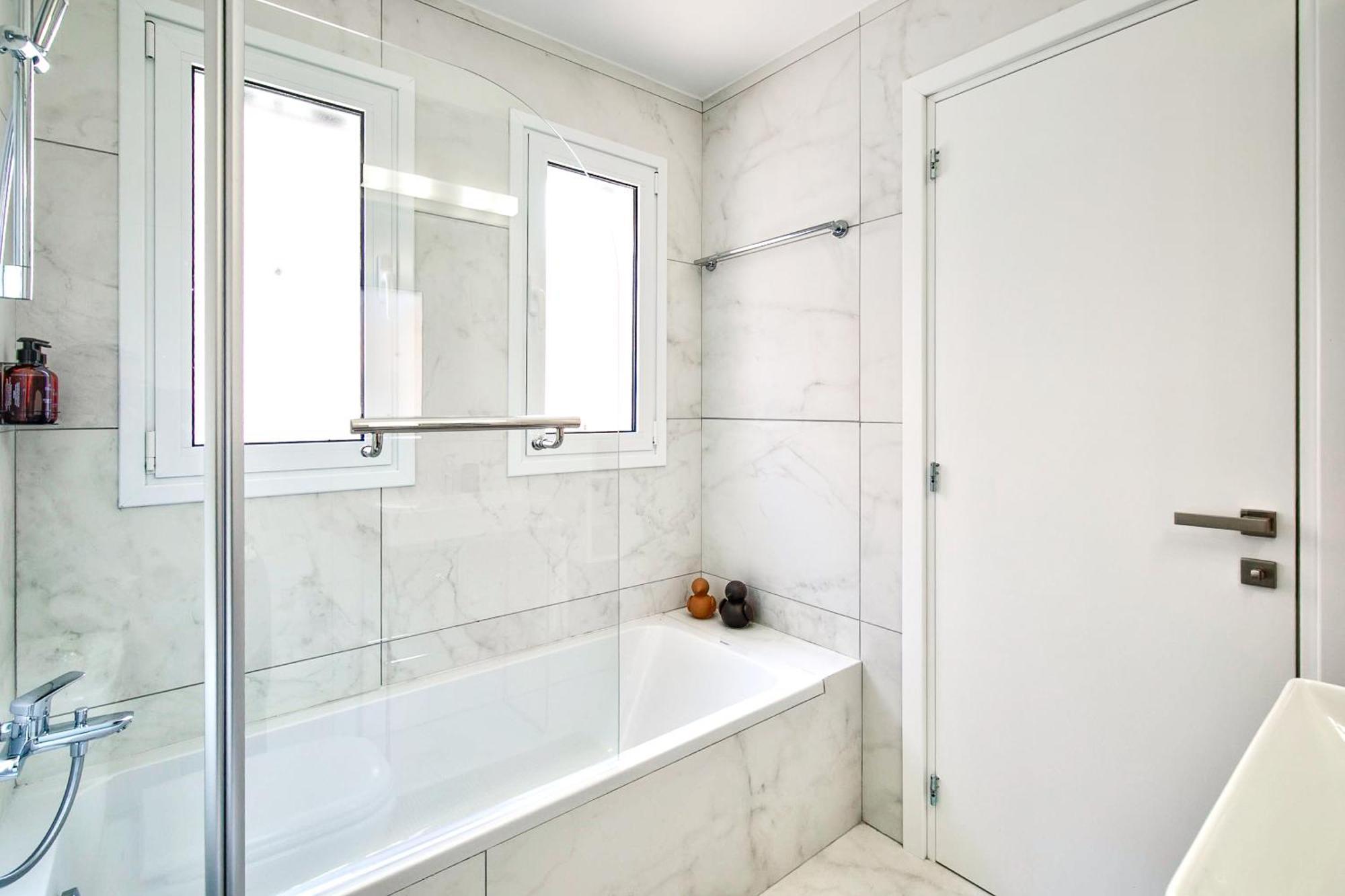 Aphrodite Gardens Modern By Vichy Holidays Villa *