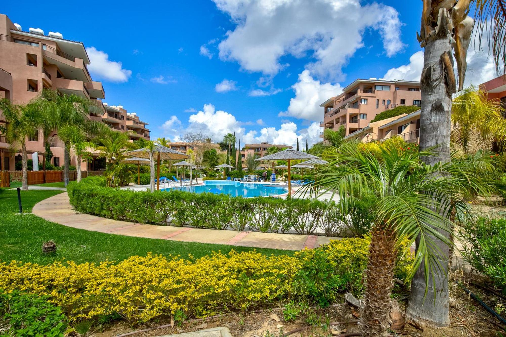 Villa Aphrodite Gardens Modern By Vichy Holidays *