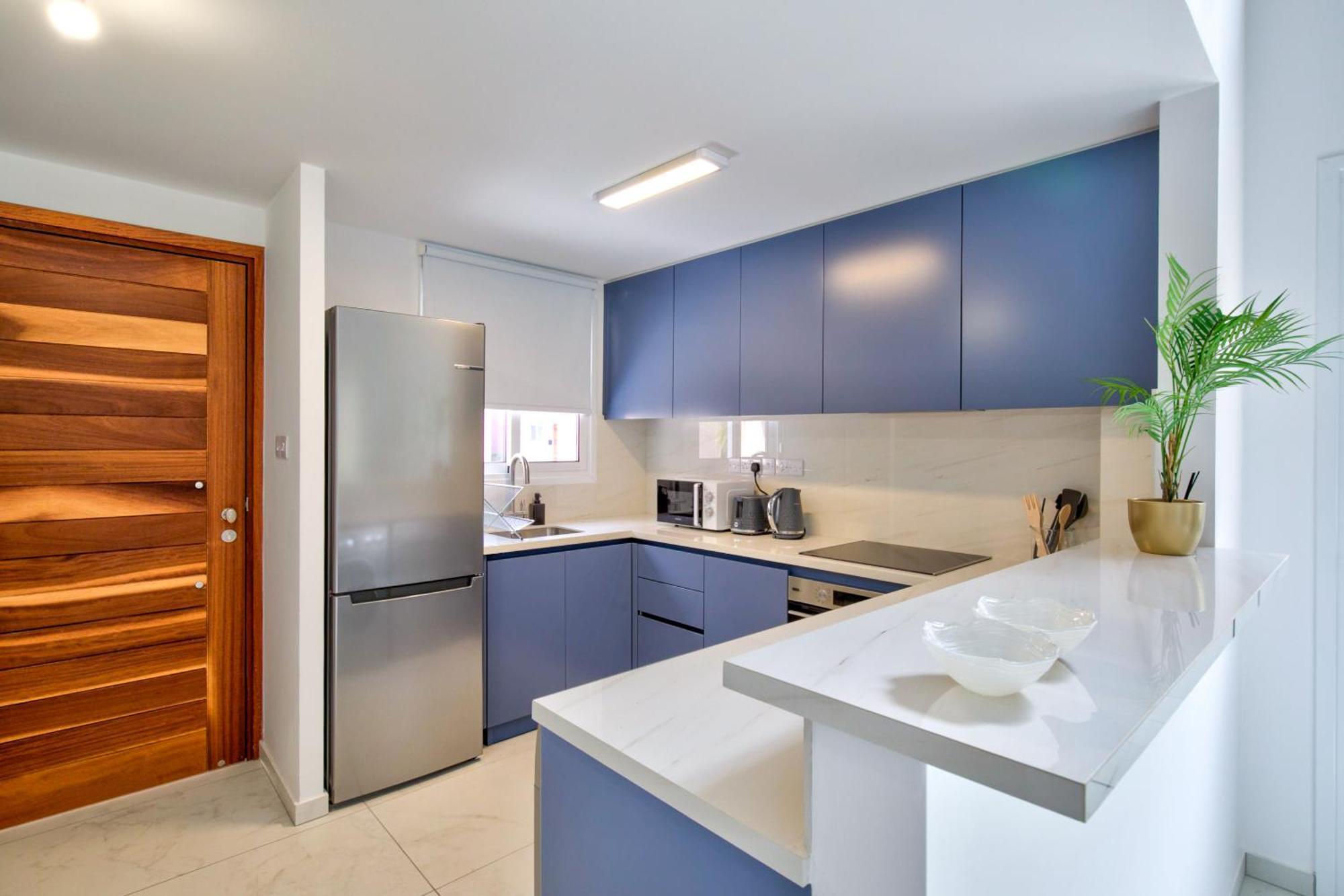 Villa Aphrodite Gardens Modern By Vichy Holidays Paphos