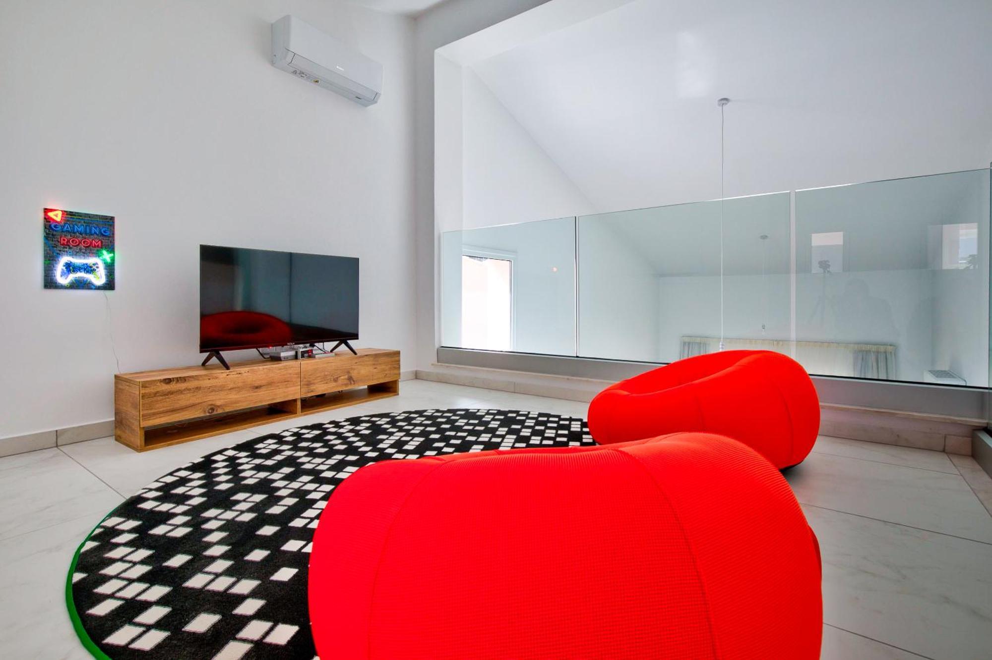 Aphrodite Gardens Modern By Vichy Holidays Paphos