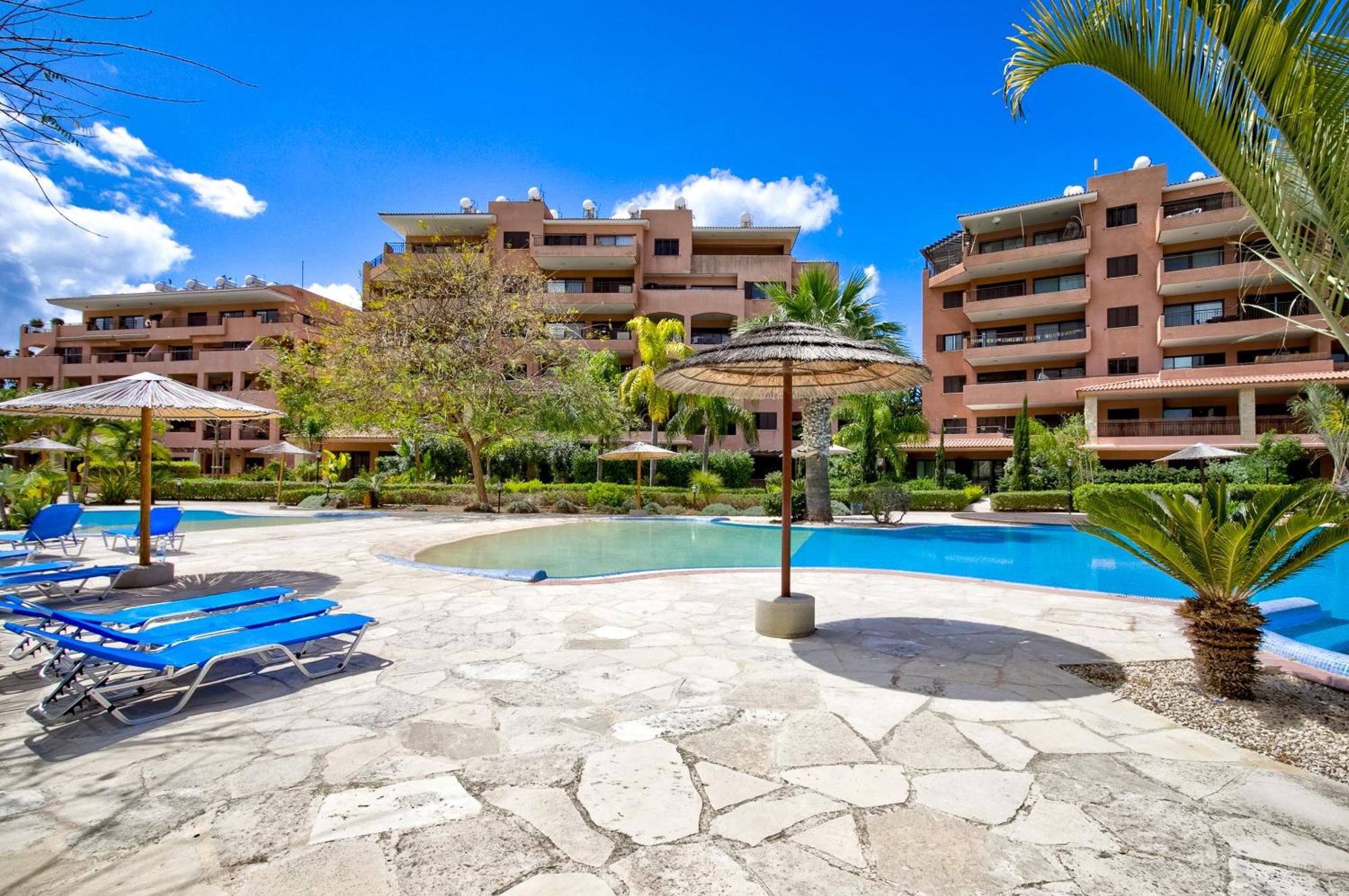 Aphrodite Gardens Modern By Vichy Holidays