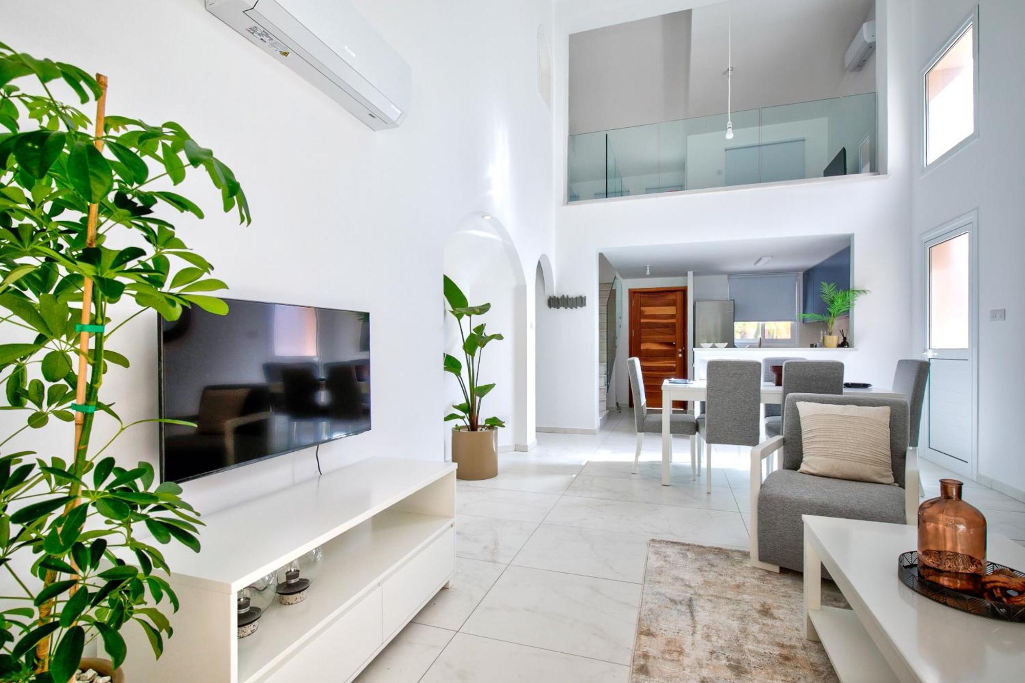 Aphrodite Gardens Modern By Vichy Holidays Villa Paphos