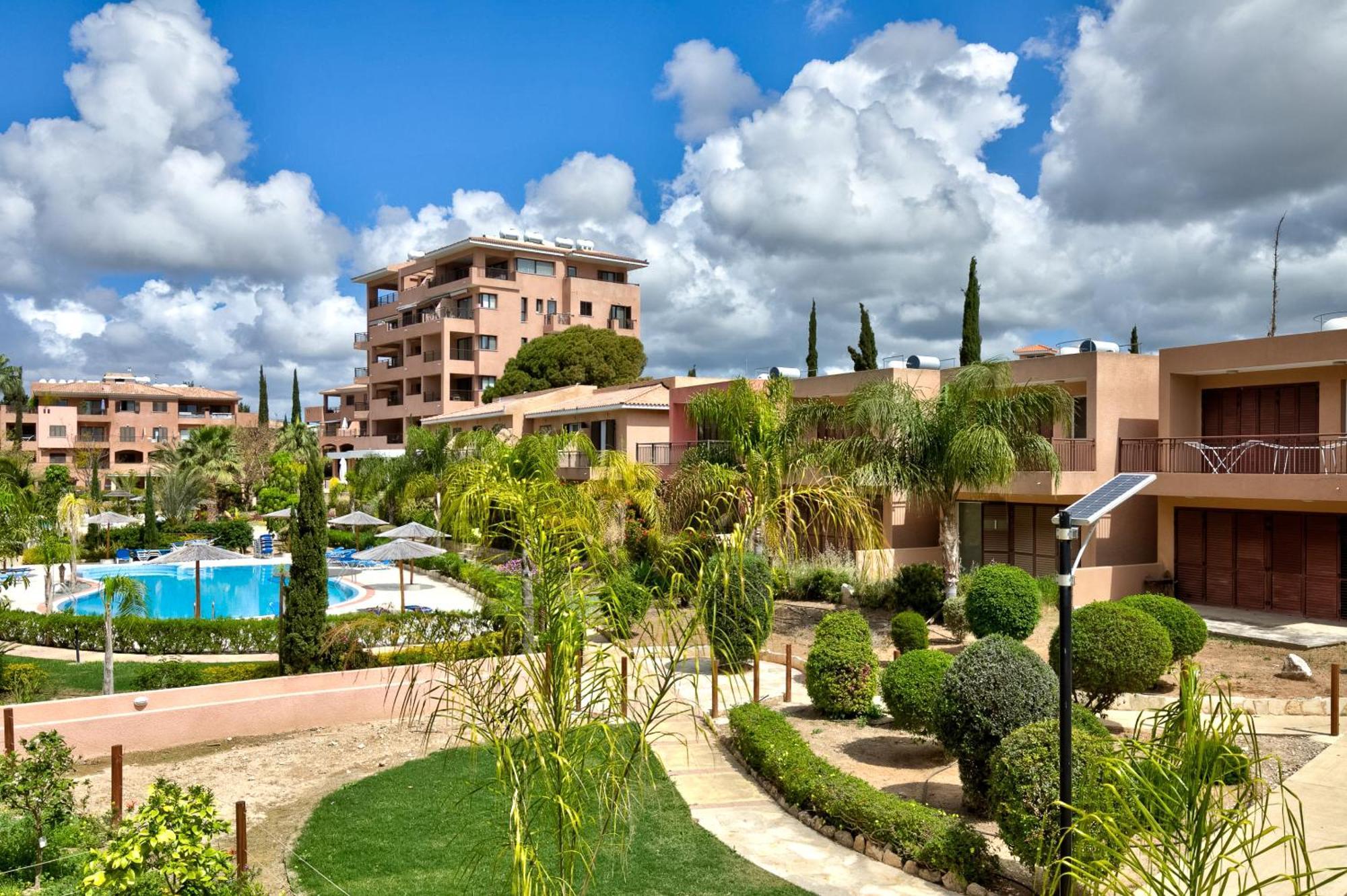 Aphrodite Gardens Modern By Vichy Holidays Villa Paphos