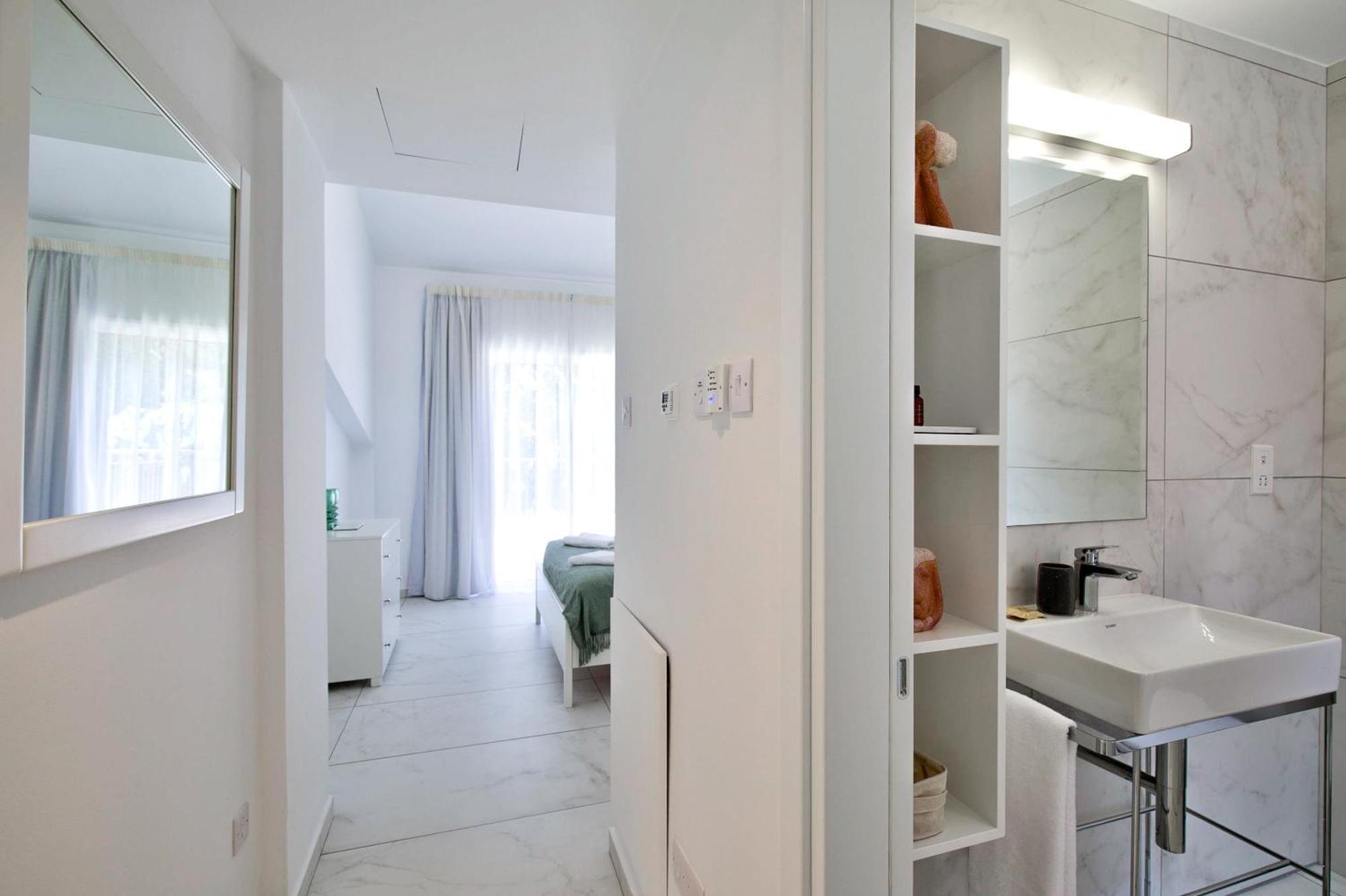 Aphrodite Gardens Modern By Vichy Holidays Villa
