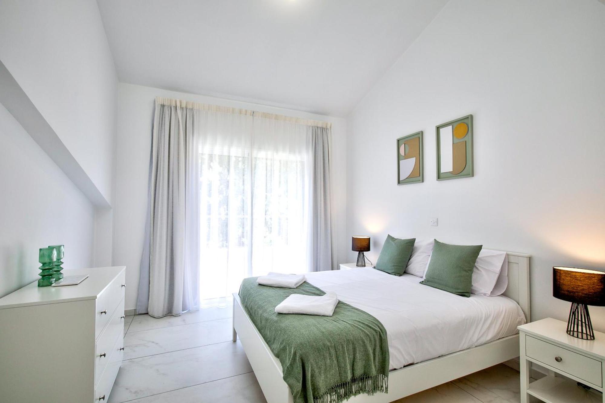 Aphrodite Gardens Modern By Vichy Holidays Villa *