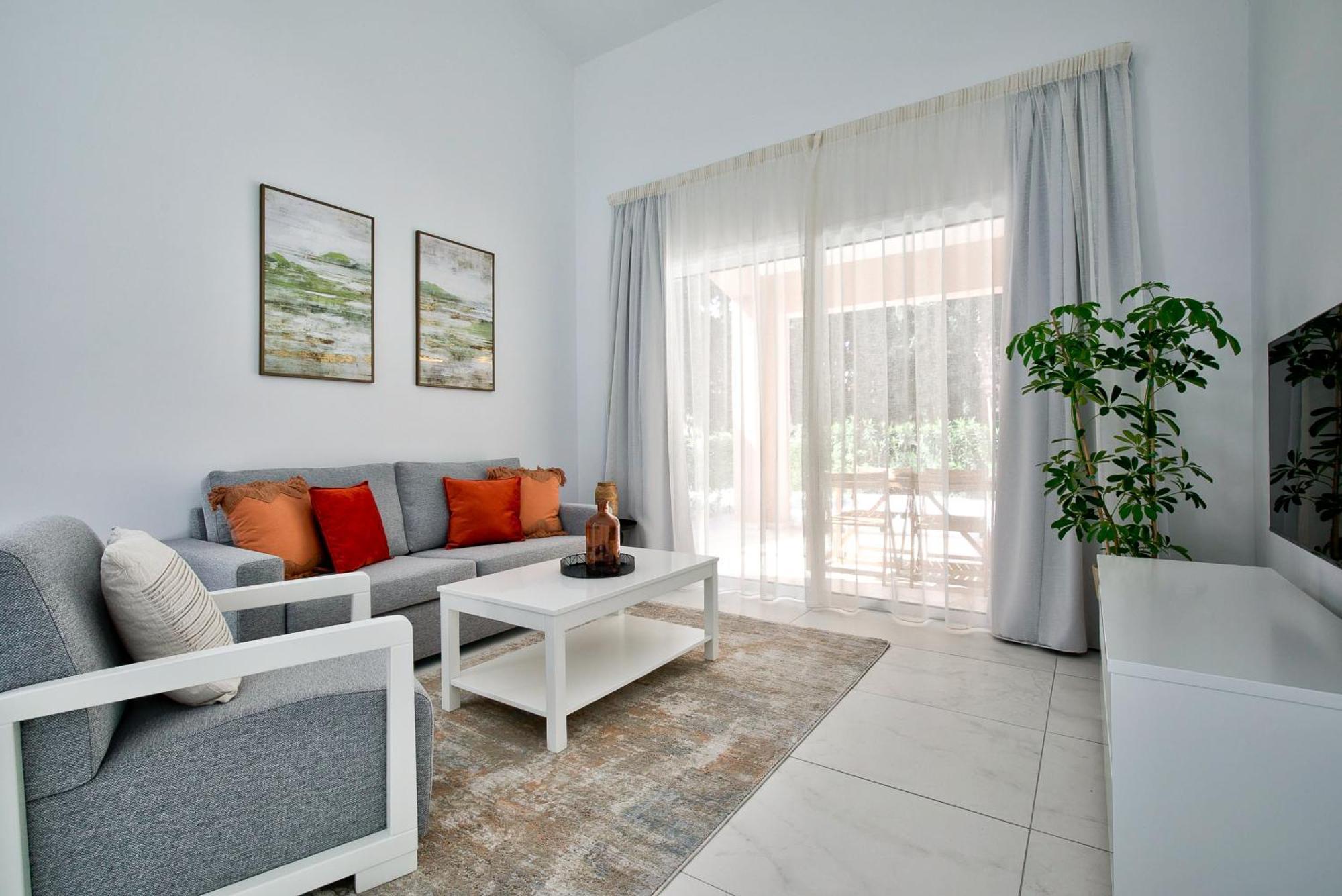 Villa Aphrodite Gardens Modern By Vichy Holidays *