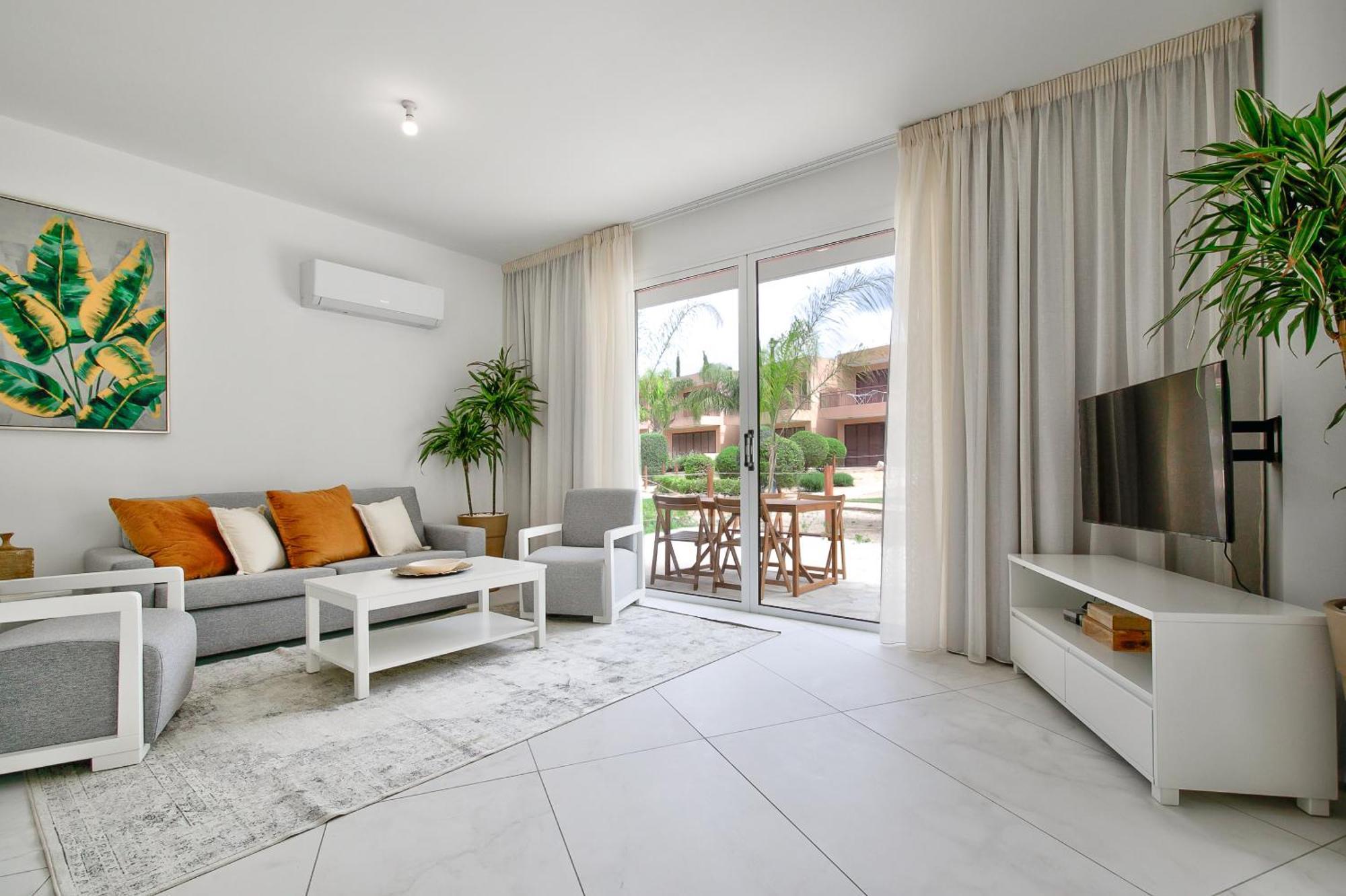 Villa Aphrodite Gardens Modern By Vichy Holidays *