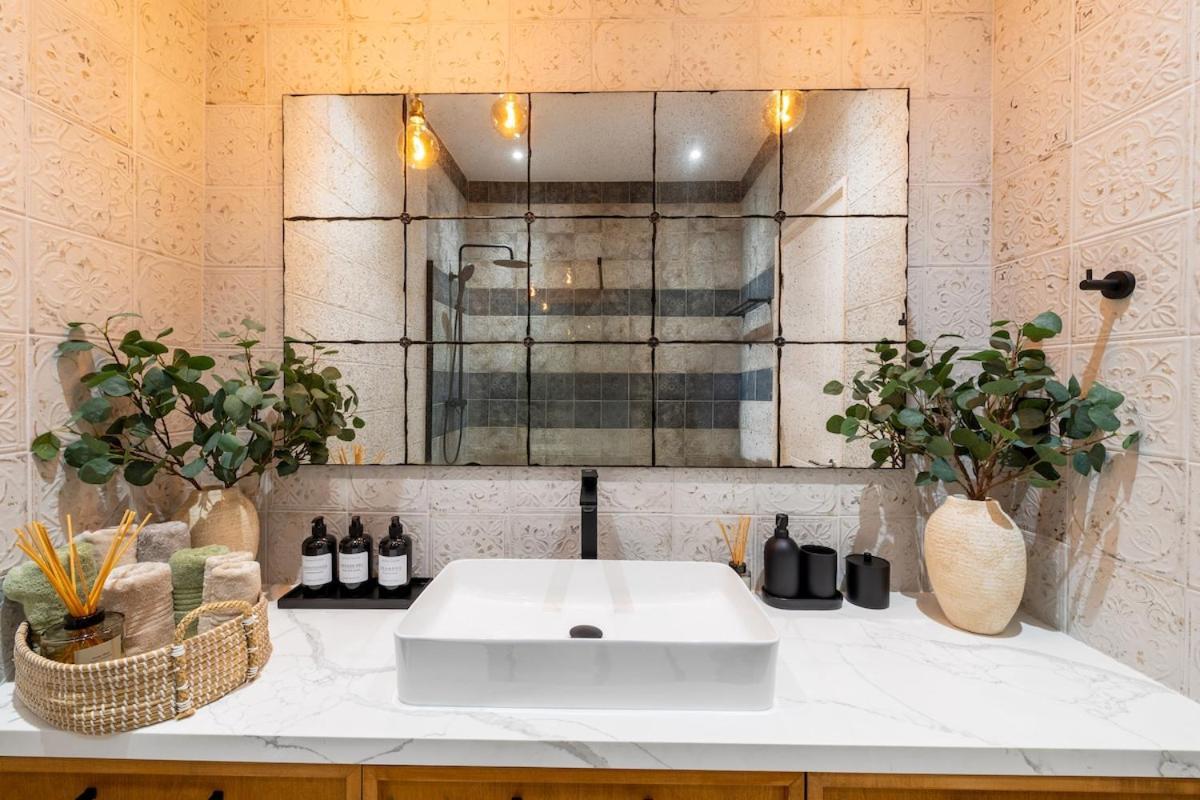 Limnaria Gardens Classic Apartment