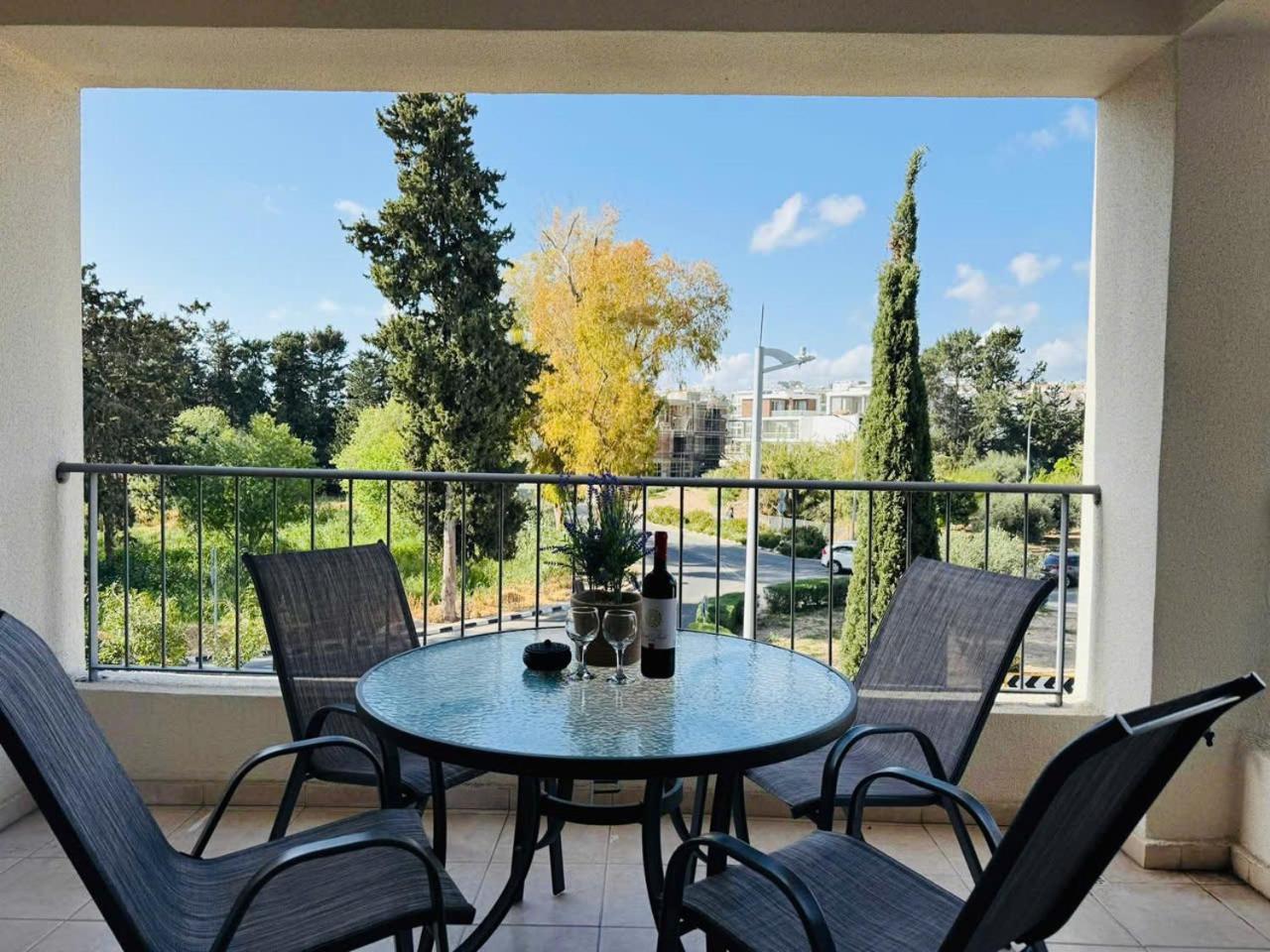 Cozy 2br - Swimming Pool - Hesperides Apartment