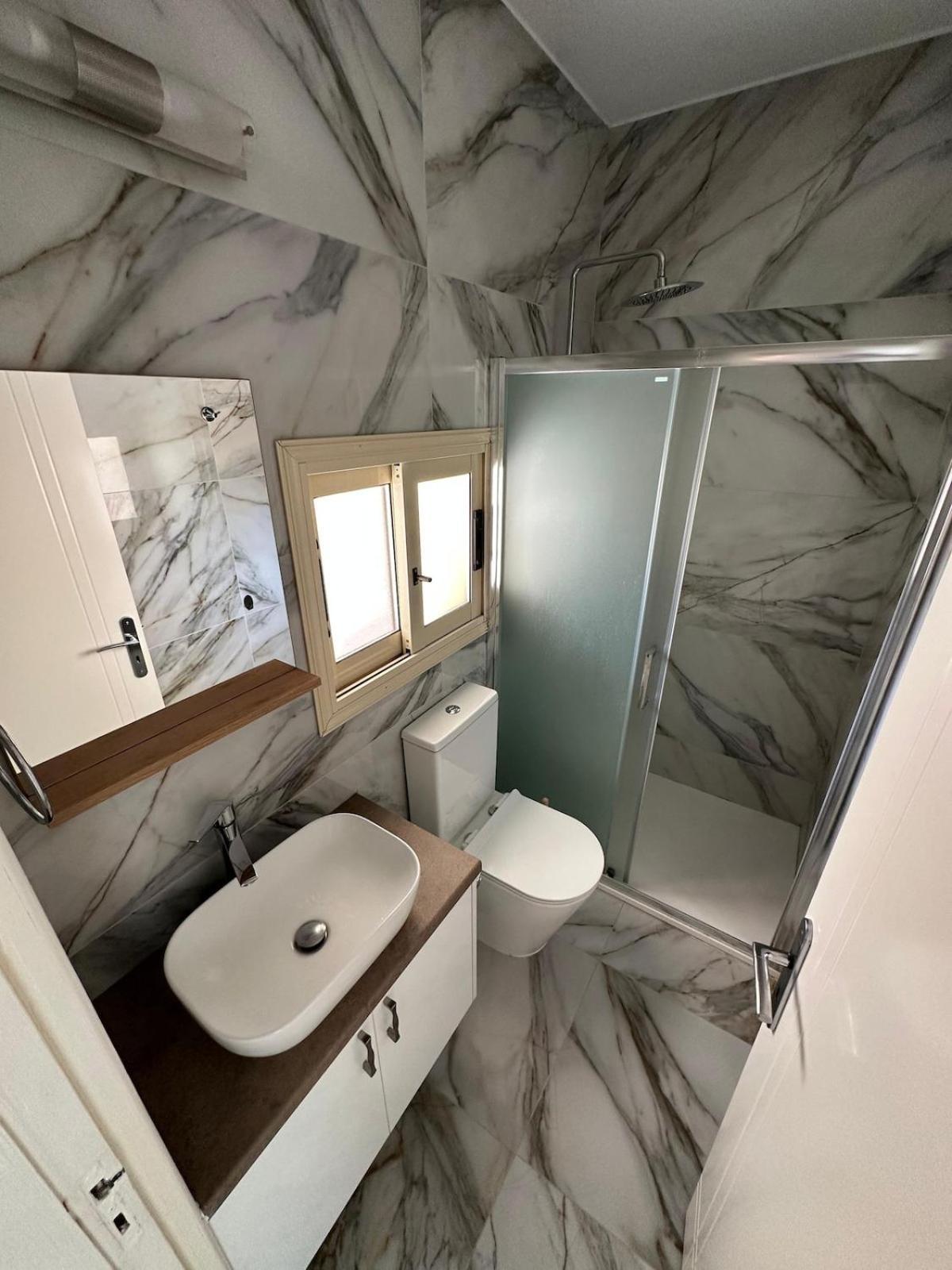 Azure Apartment *