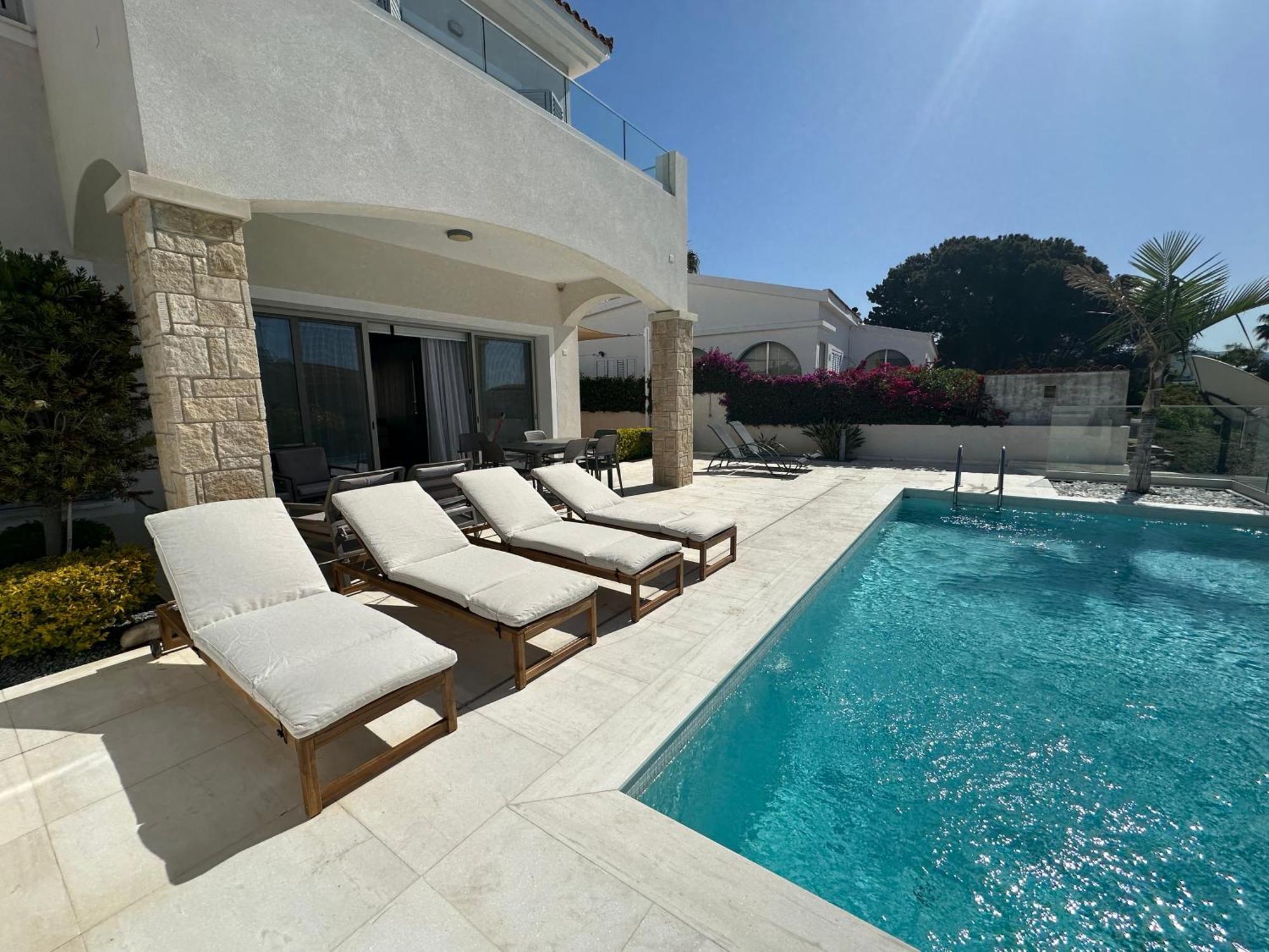 Coral Bay * Paphos
