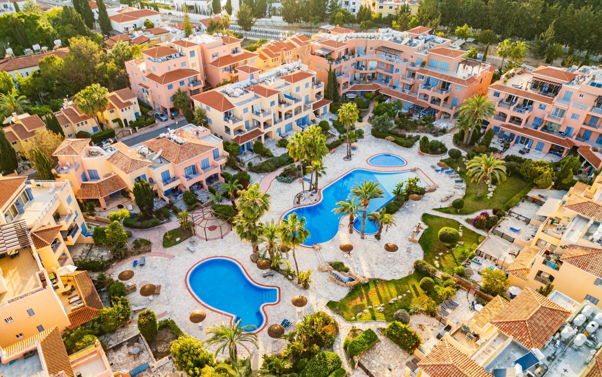 H&o Limnaria Elegance Pool View Apartment Paphos